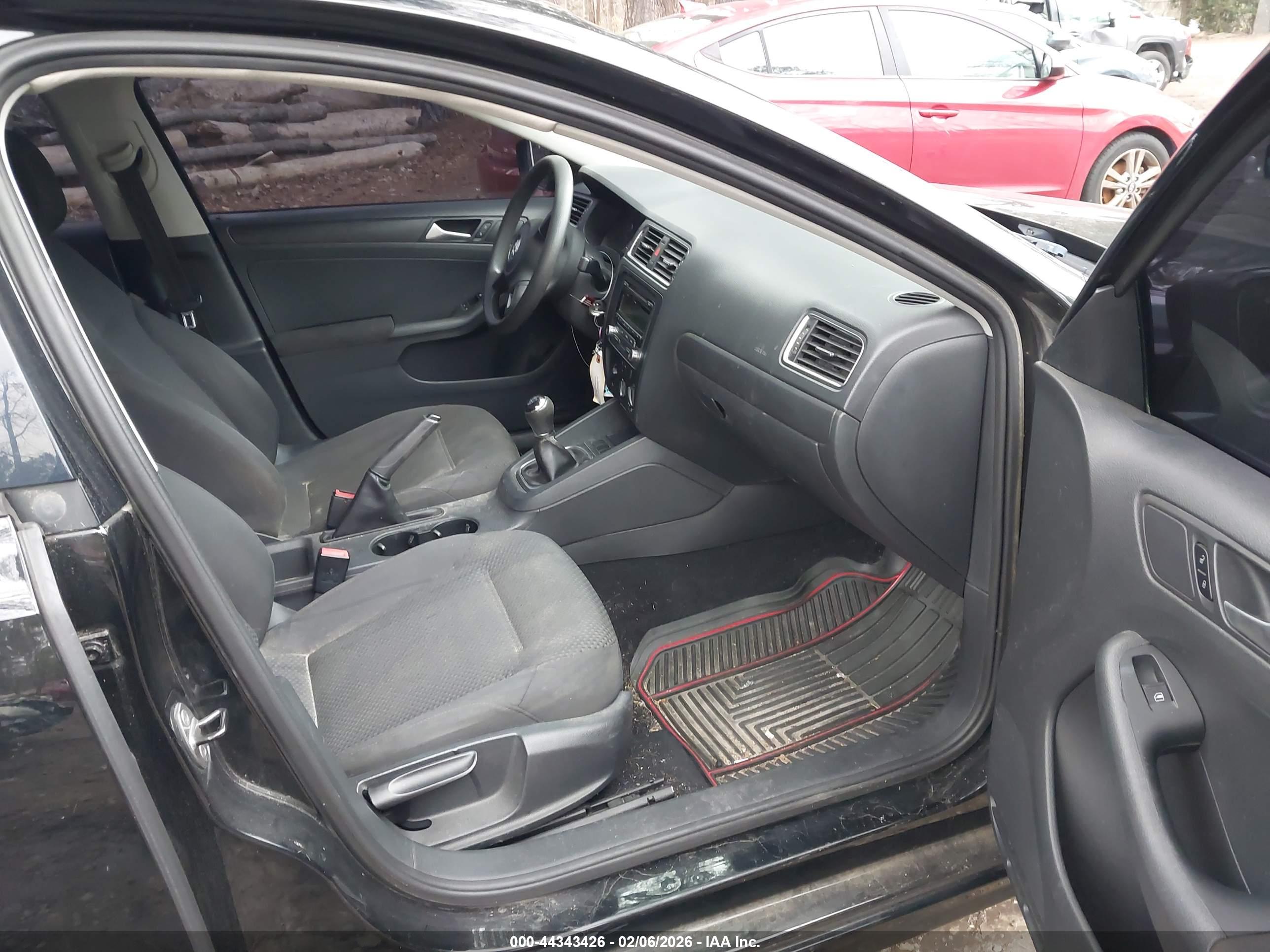 VOLKSWAGEN JETTA image 5