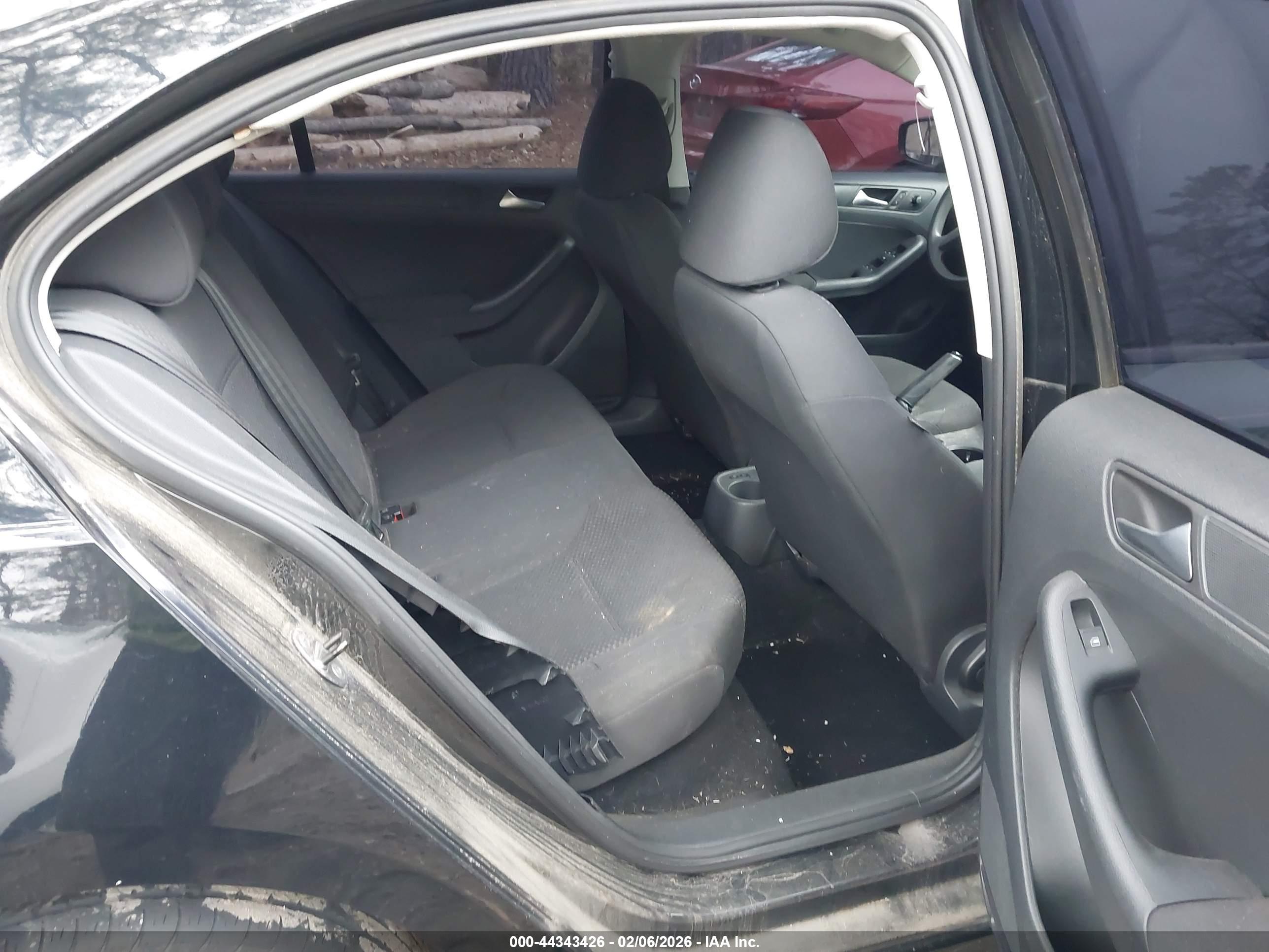 VOLKSWAGEN JETTA image 8