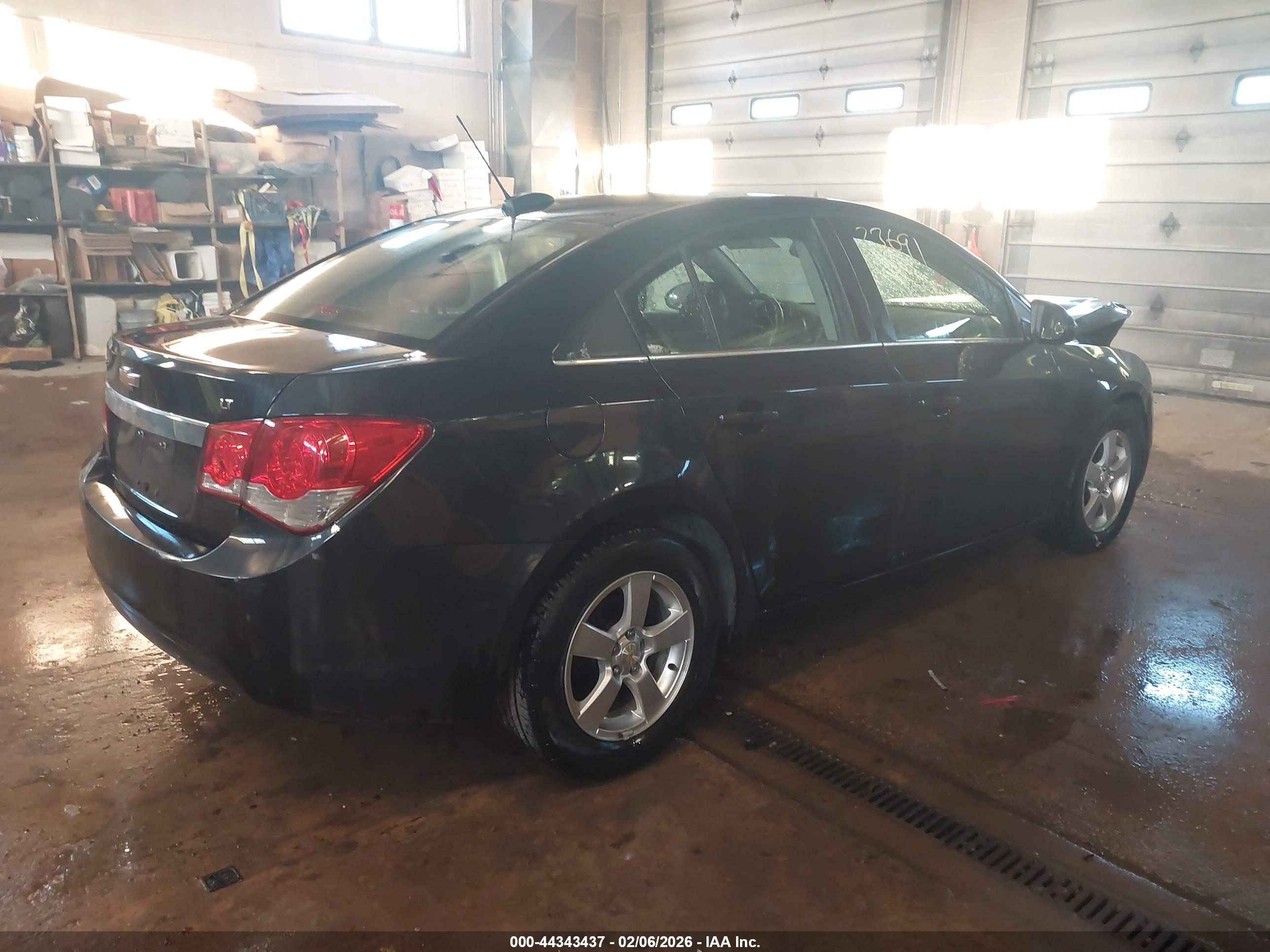 CHEVROLET CRUZE image 4