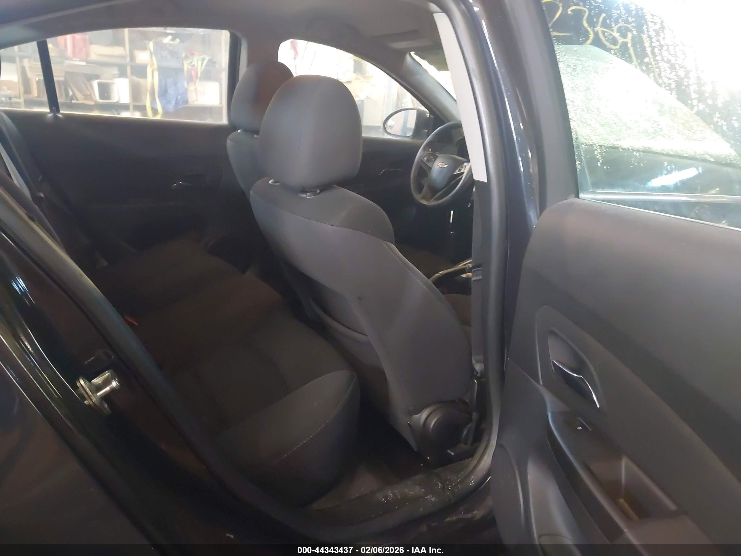 CHEVROLET CRUZE image 8