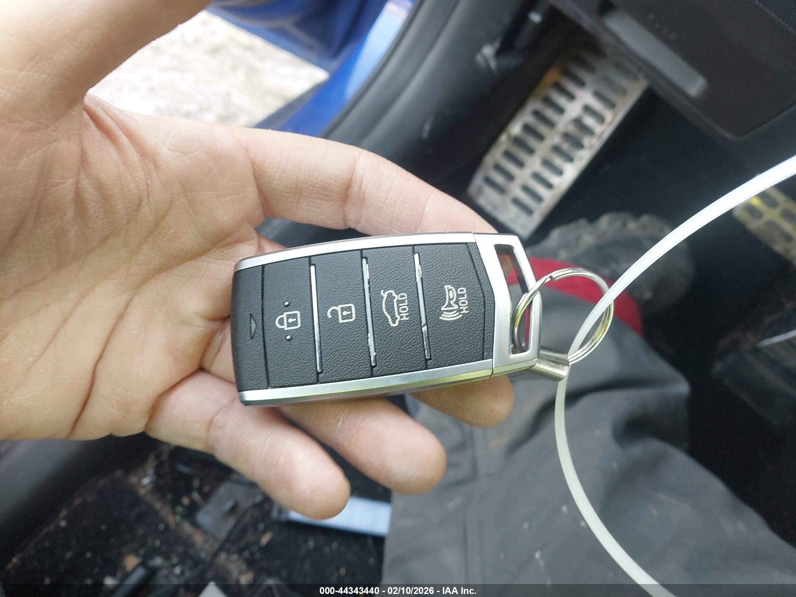 GENESIS G70 image 11