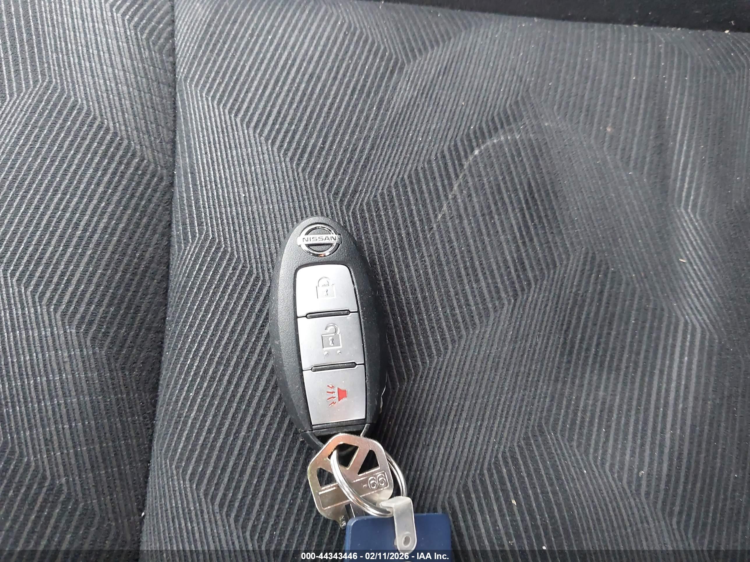 NISSAN ROGUE image 11