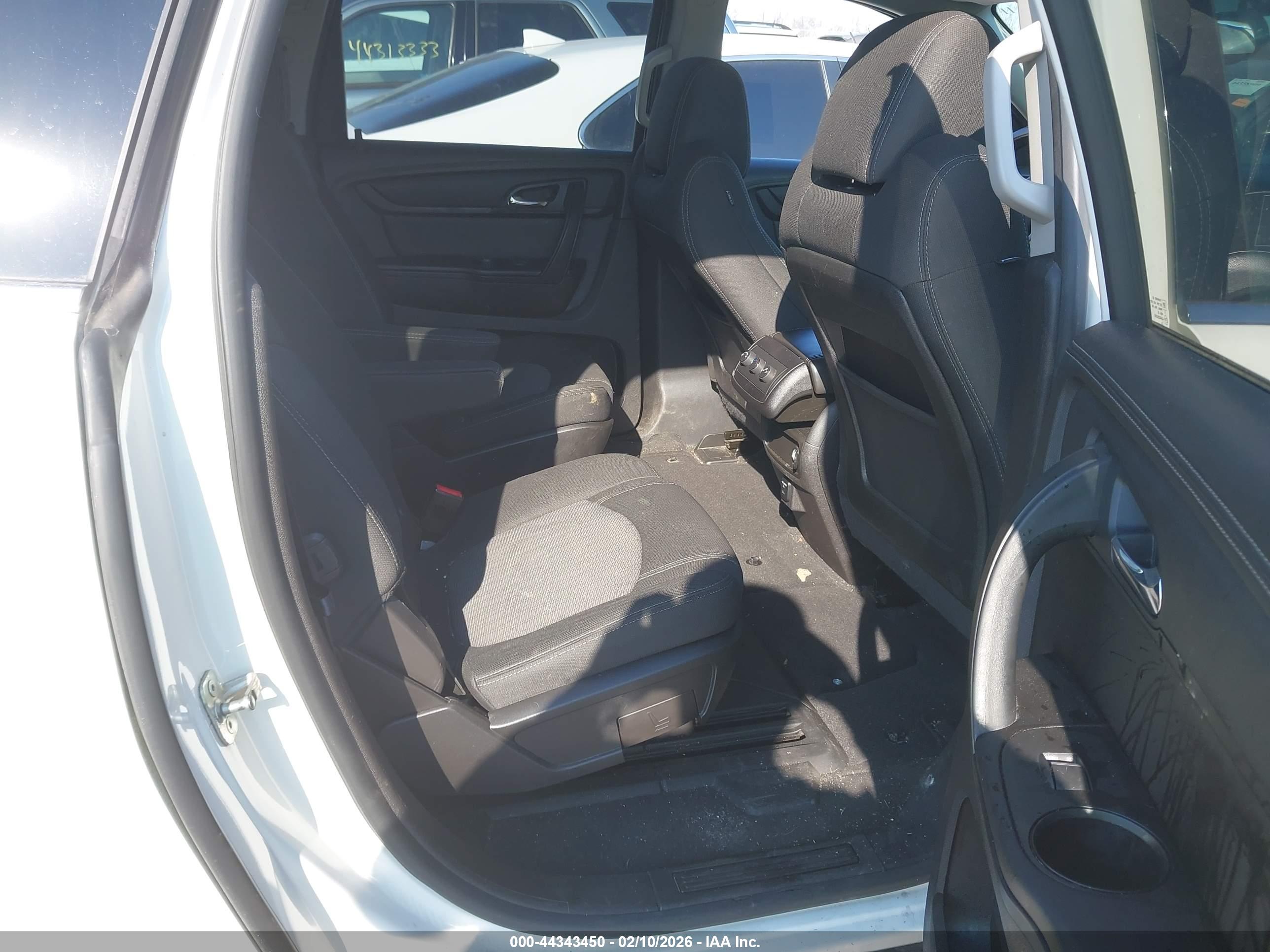 CHEVROLET TRAVERSE image 8