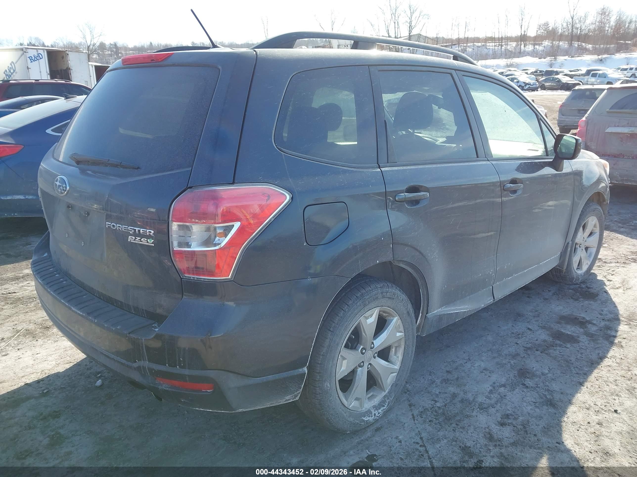 SUBARU FORESTER image 4