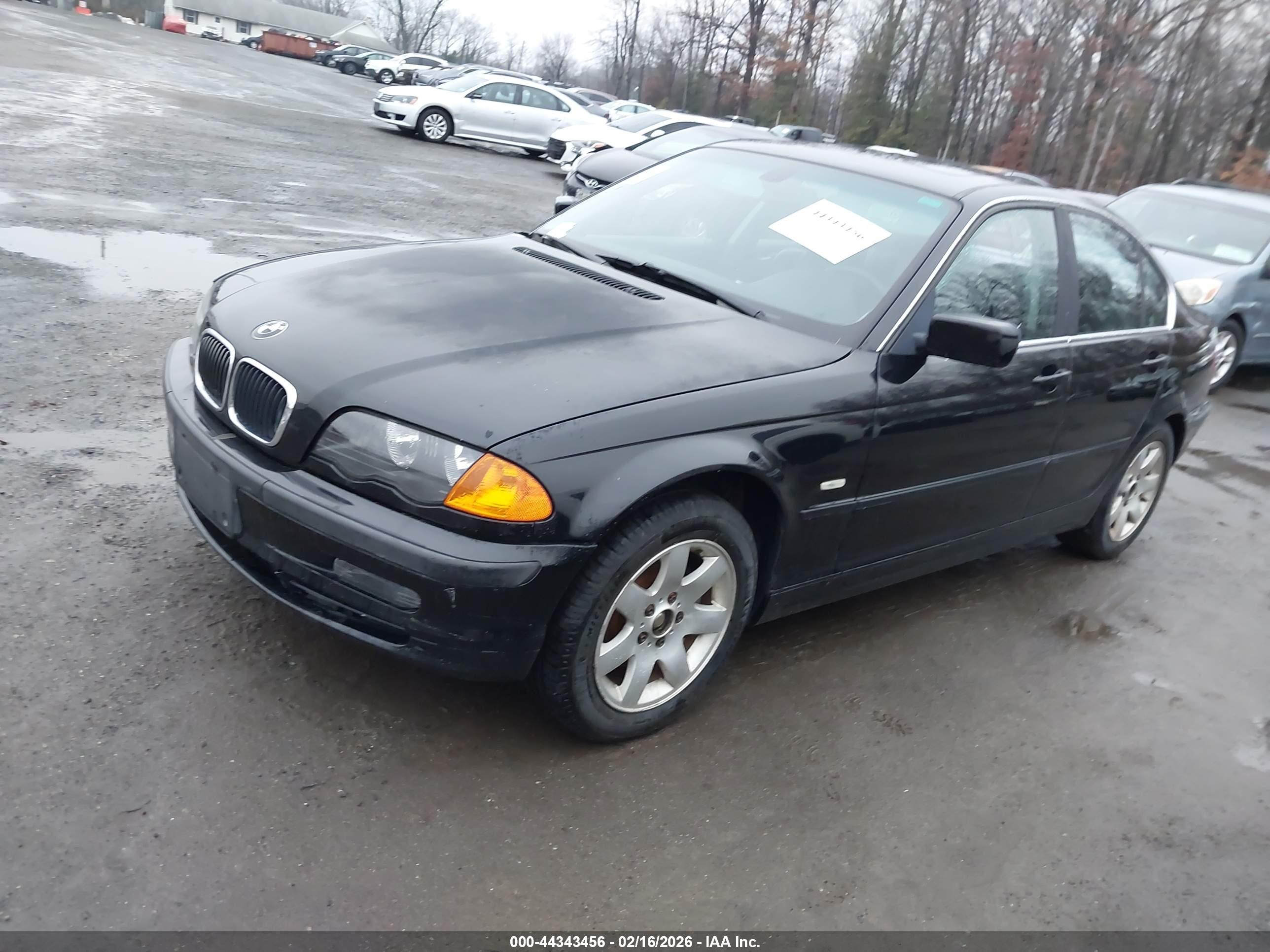 BMW 328I image 2