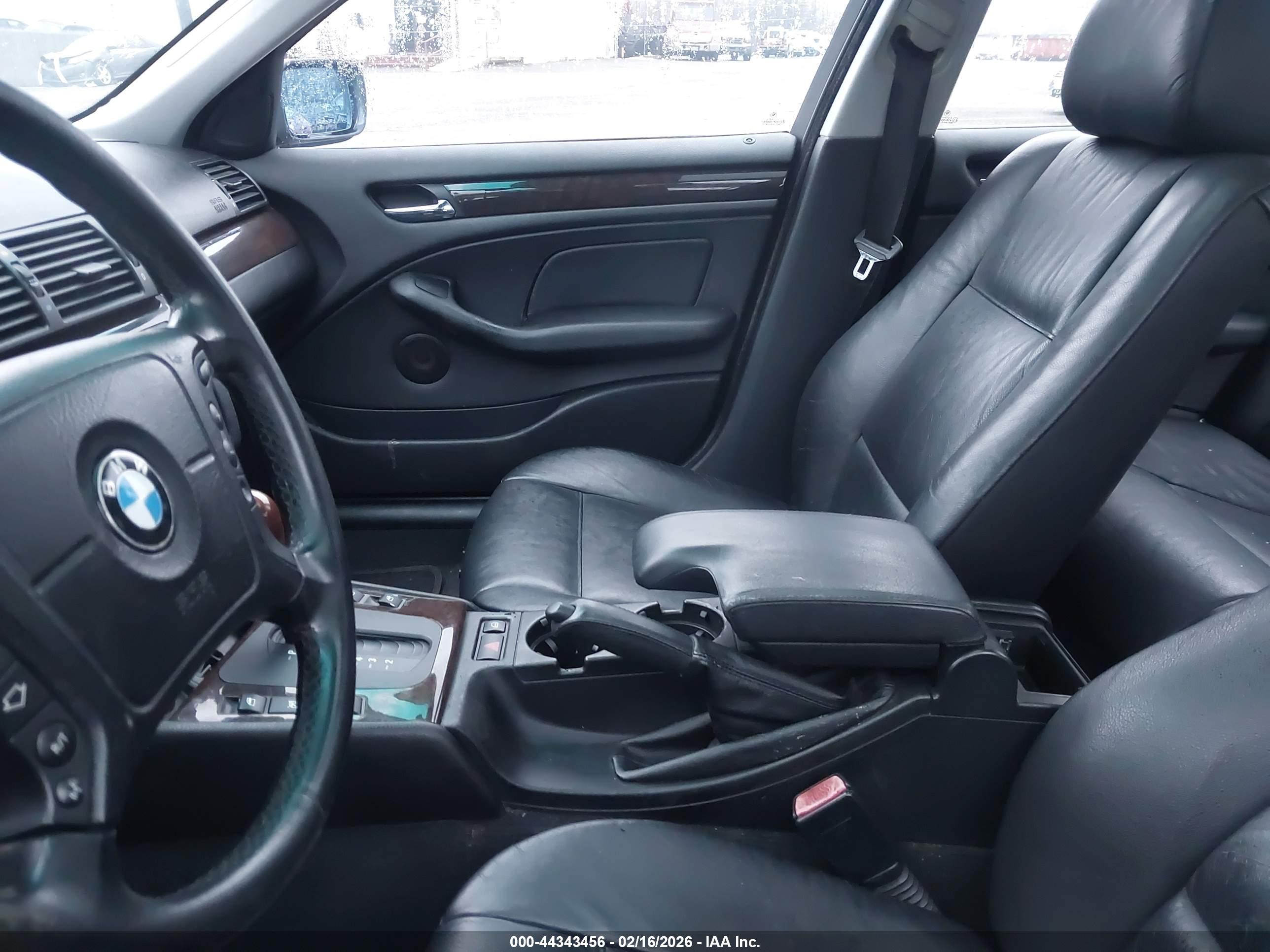 BMW 328I image 5