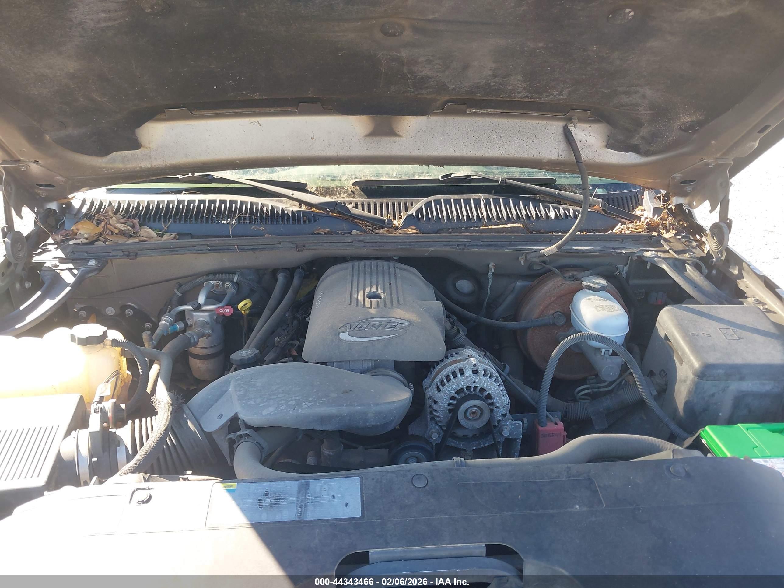 CHEVROLET SILVERADO image 10