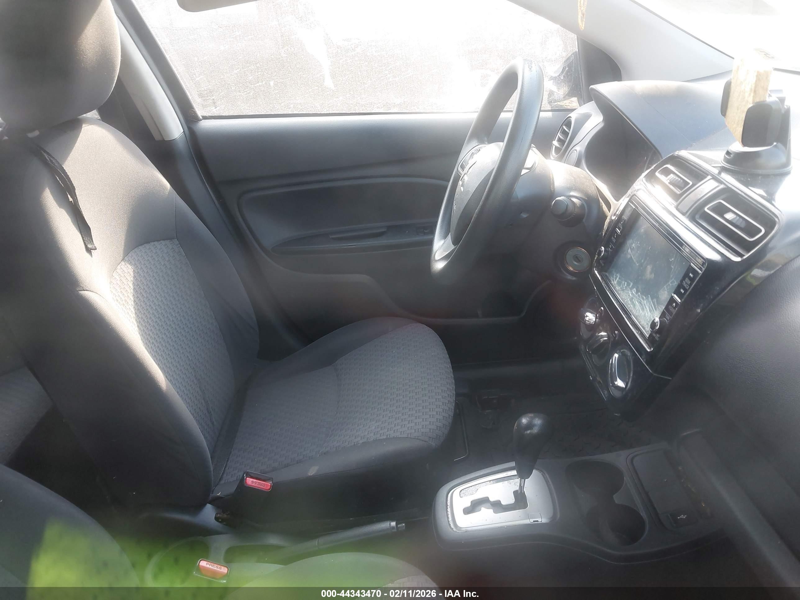 MITSUBISHI MIRAGE image 5