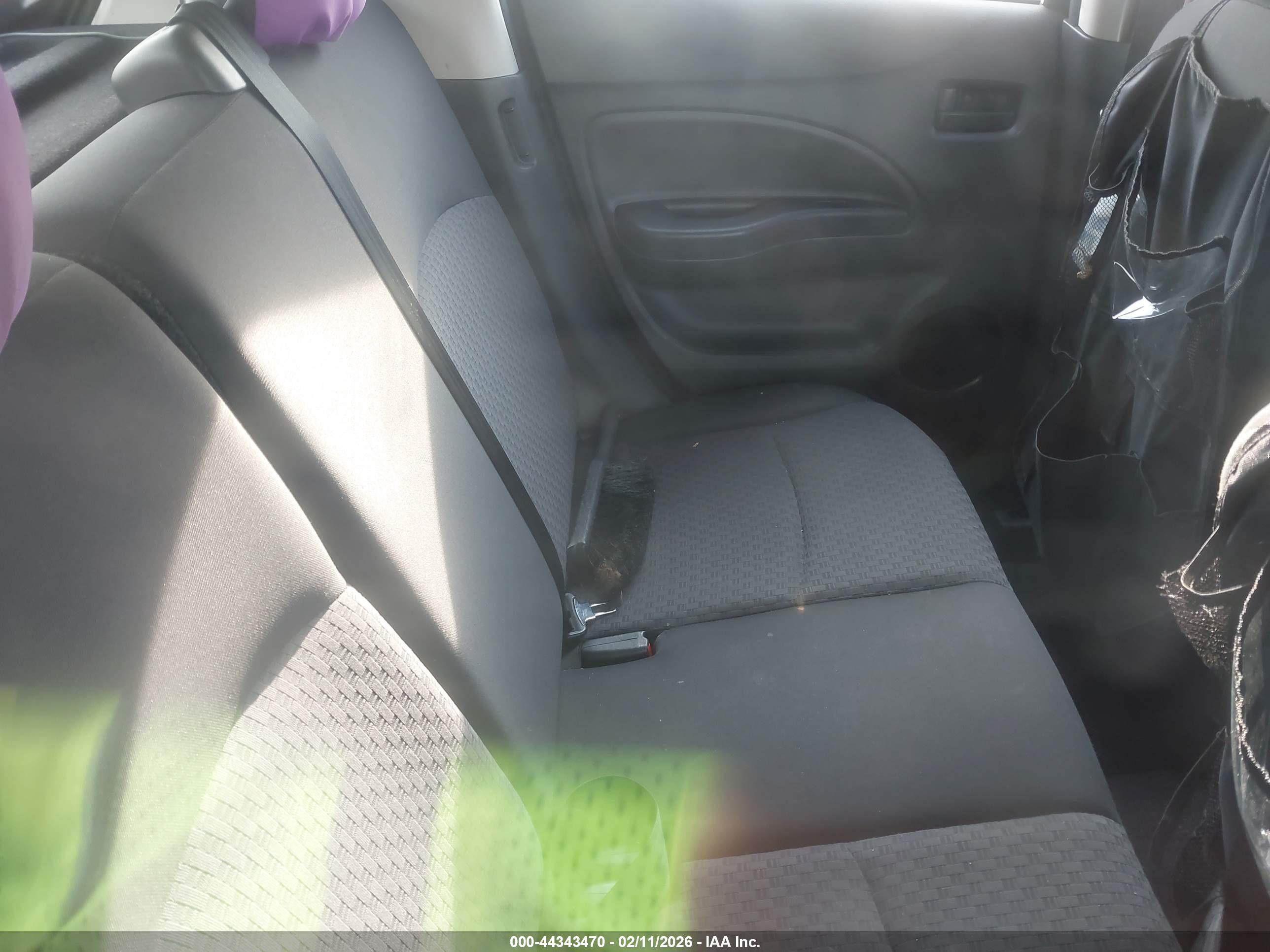 MITSUBISHI MIRAGE image 8