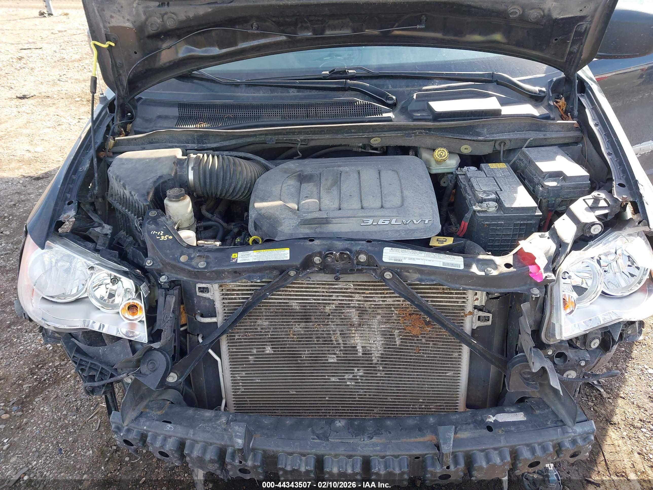 CHRYSLER TOWN image 10