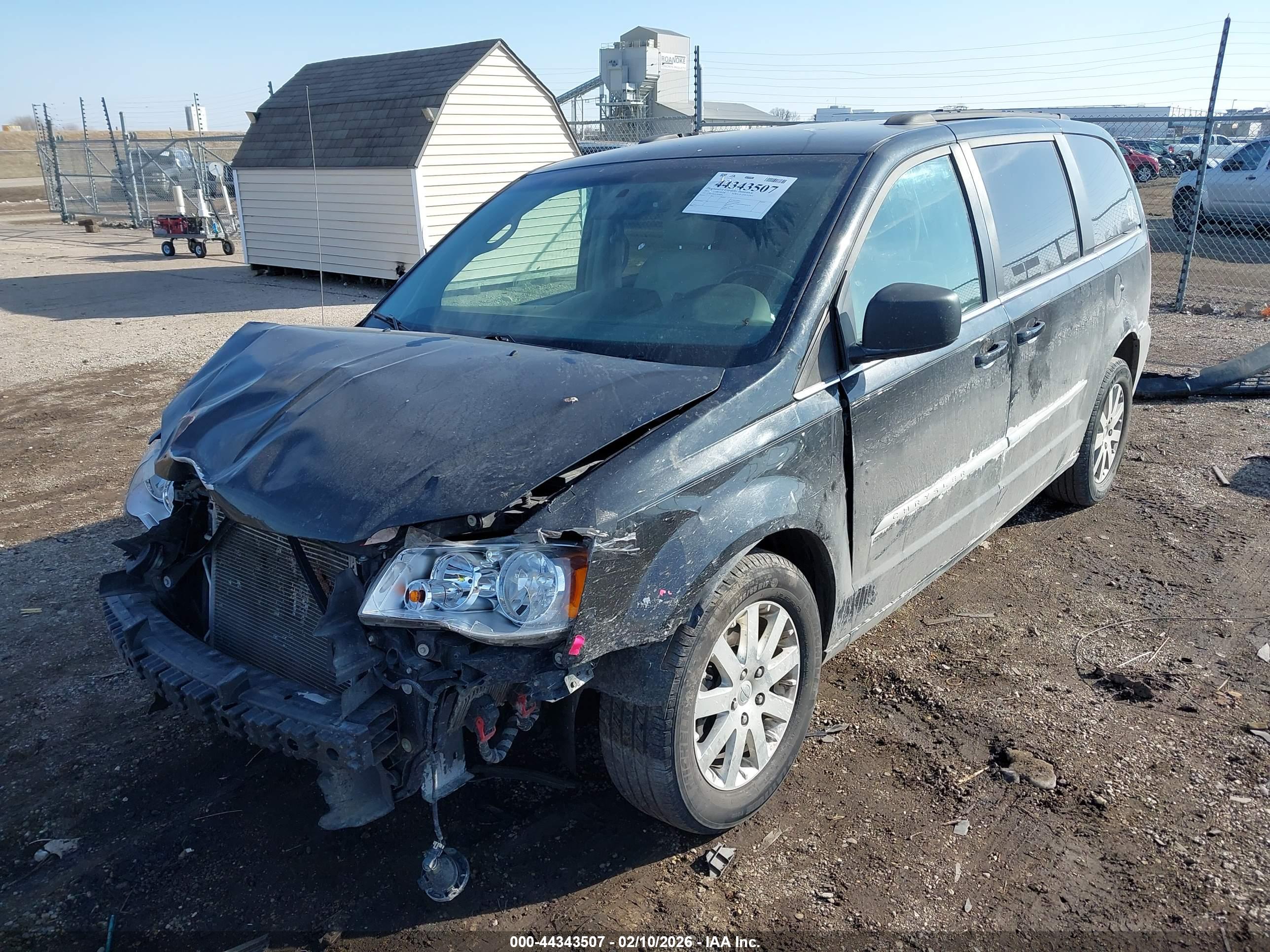 CHRYSLER TOWN image 2