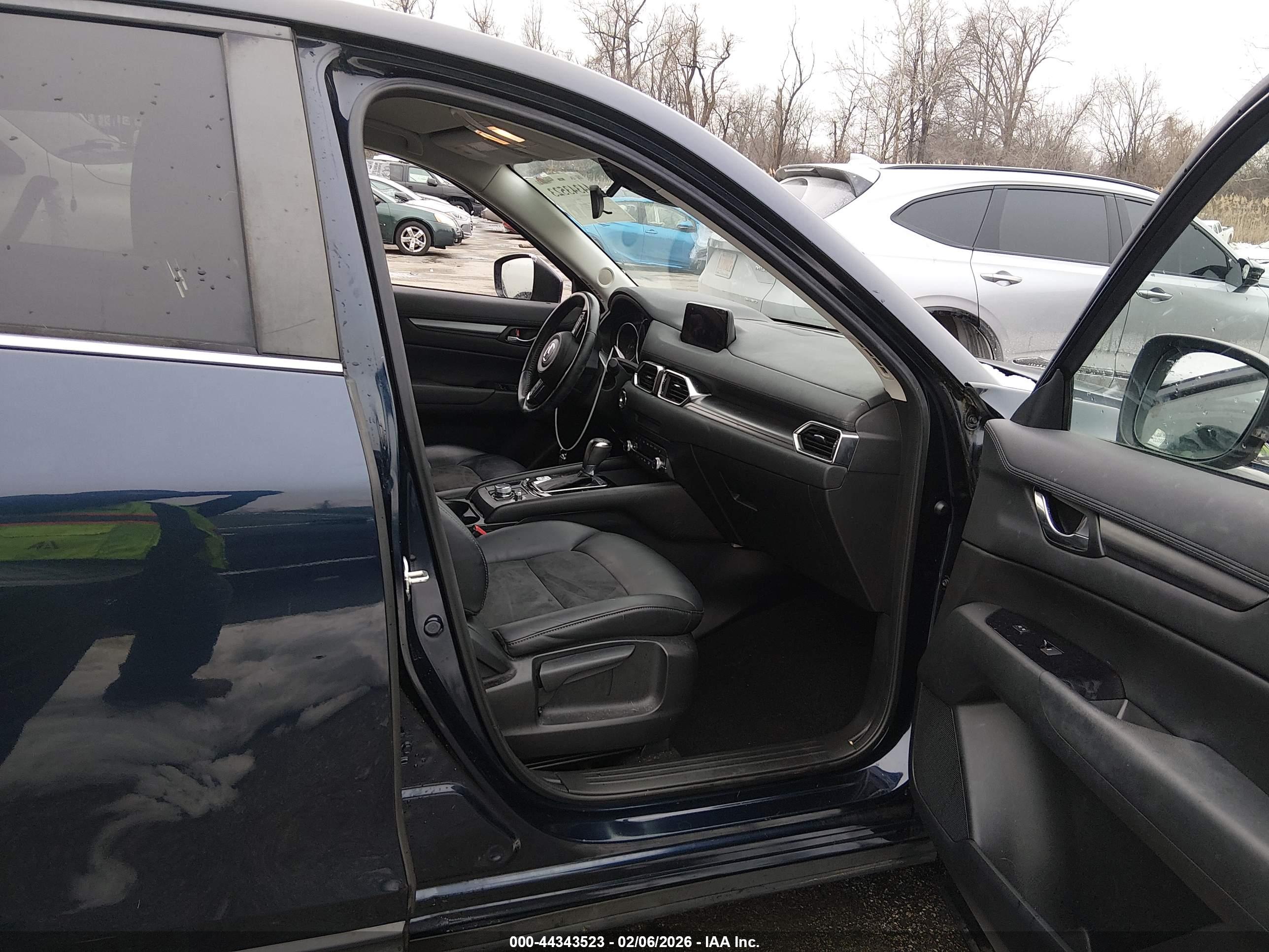 MAZDA CX-5 image 5