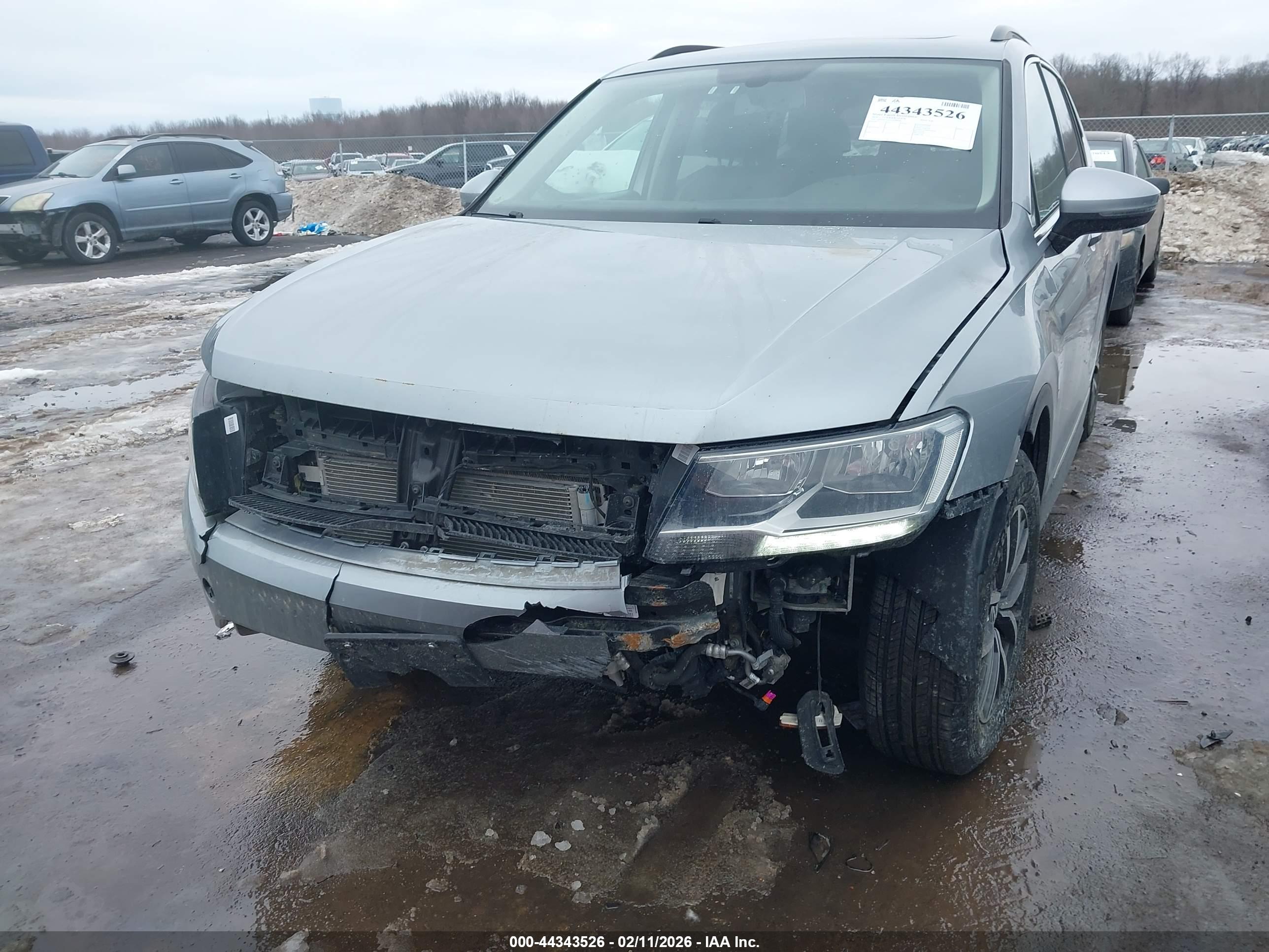 VOLKSWAGEN TIGUAN image 6