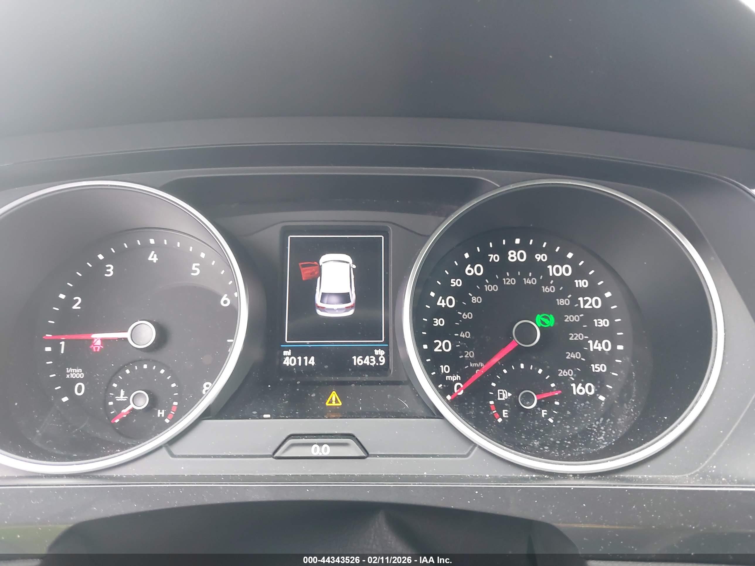 VOLKSWAGEN TIGUAN image 7