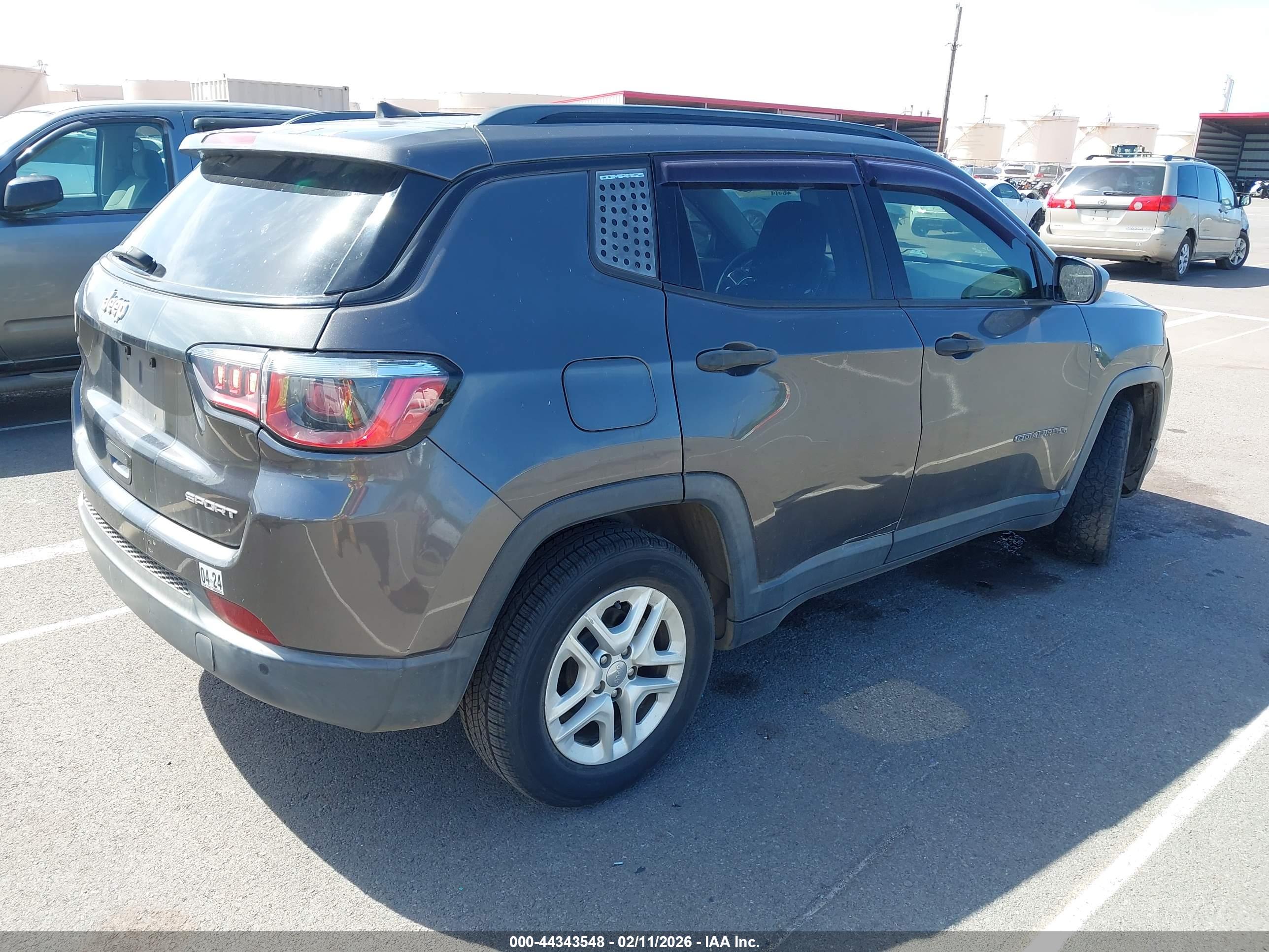 JEEP COMPASS image 4