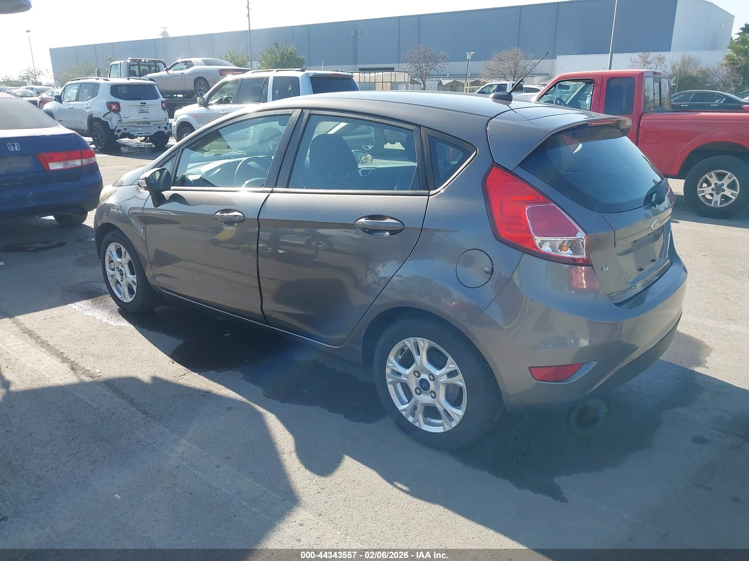 FORD FIESTA image 3