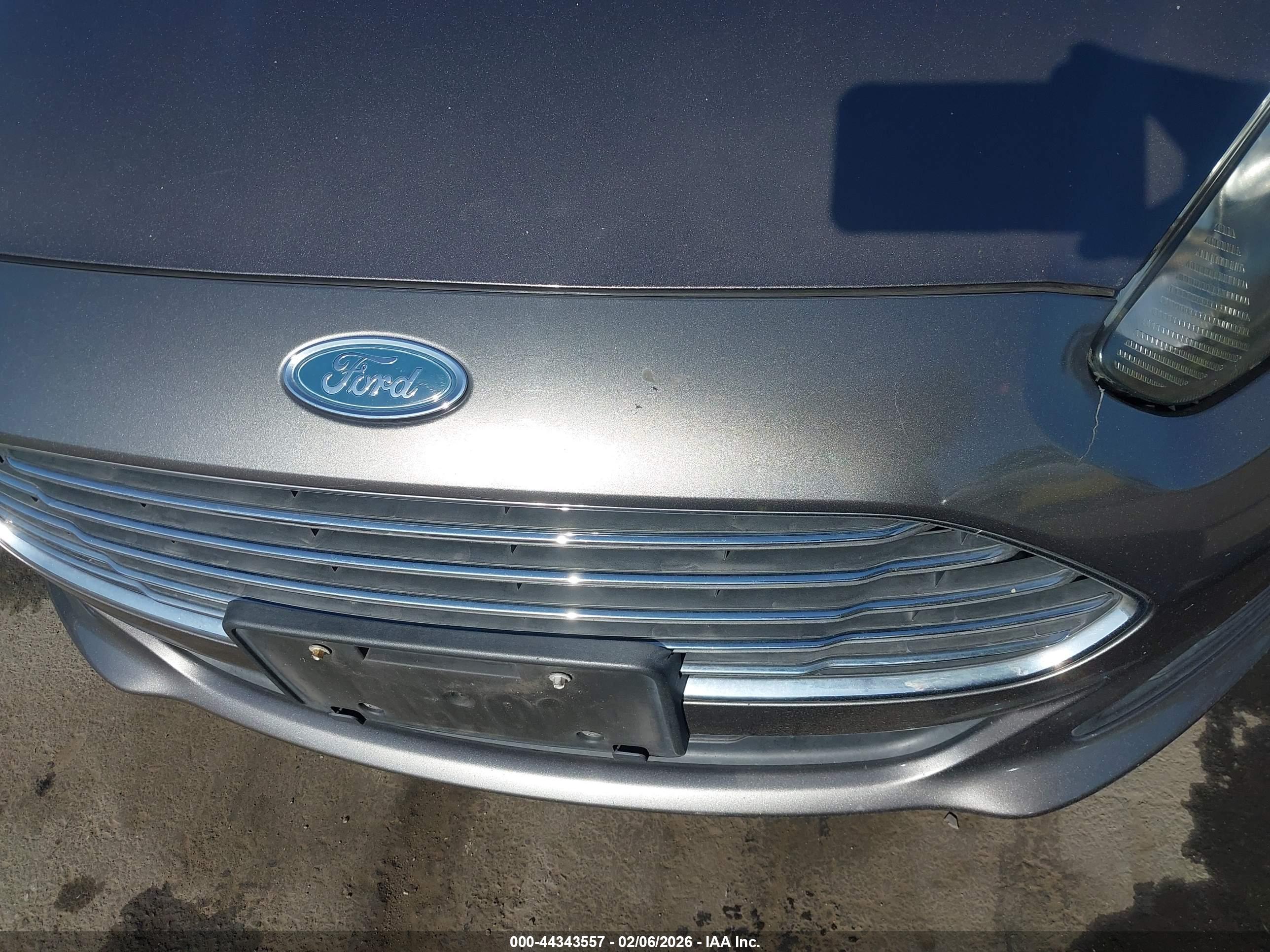 FORD FIESTA image 6