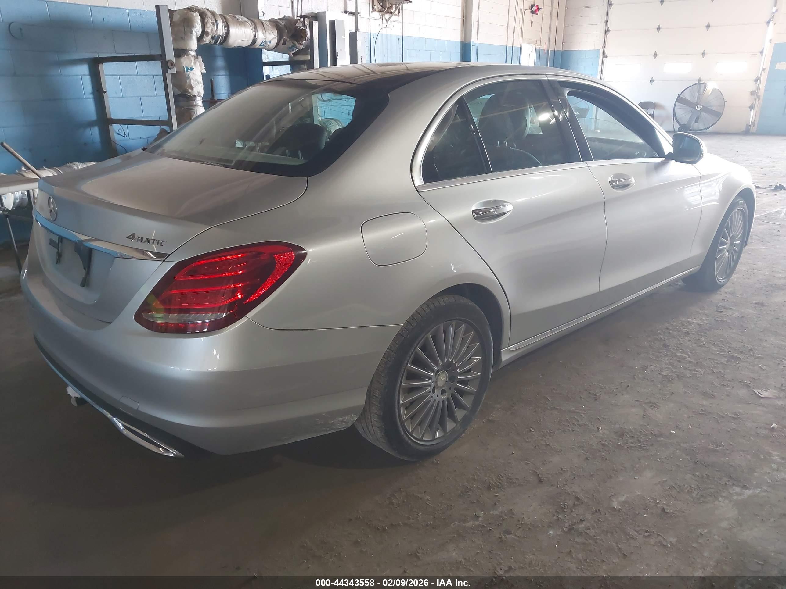 MERCEDES-BENZ C image 4