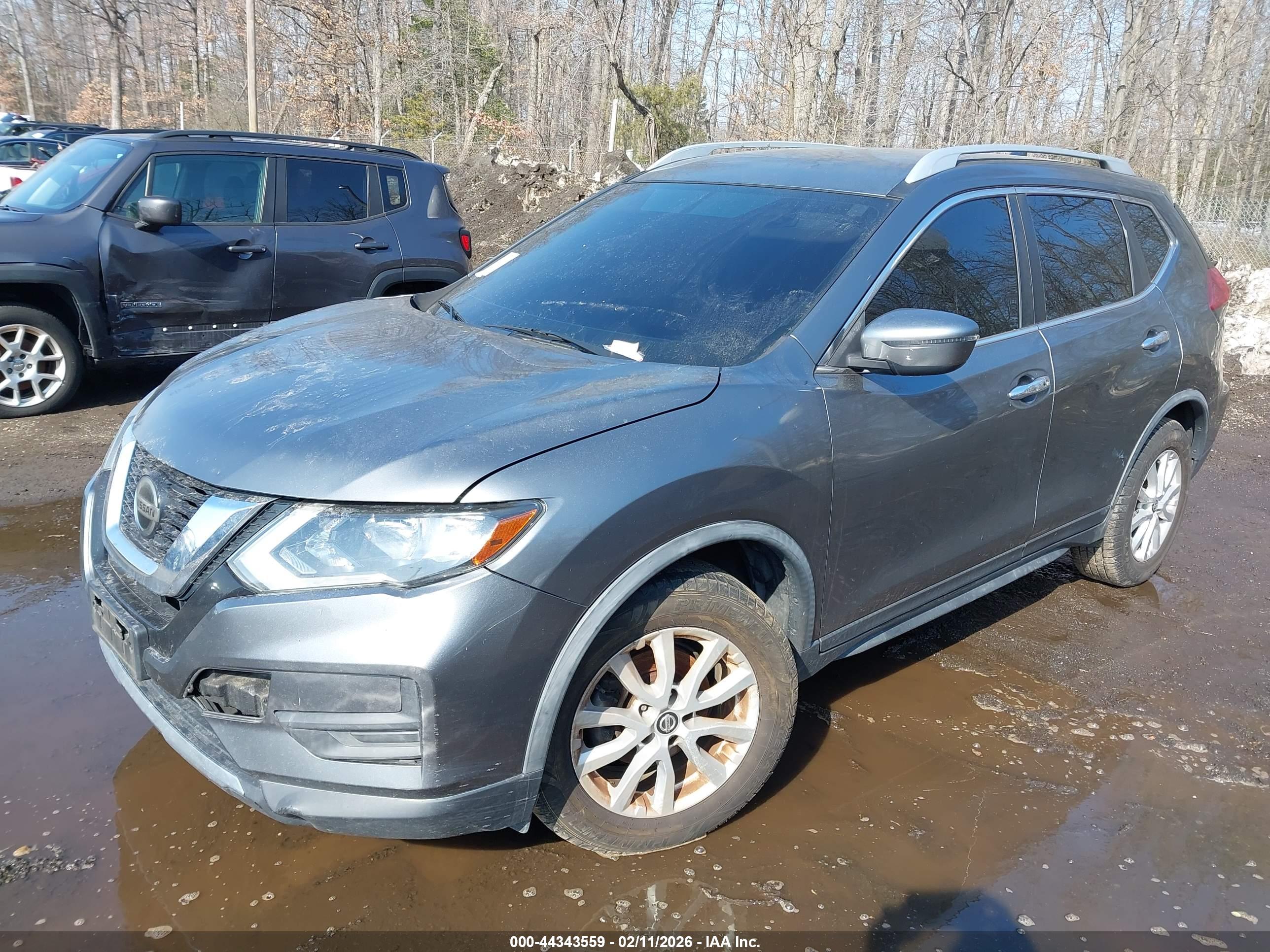 NISSAN ROGUE image 2