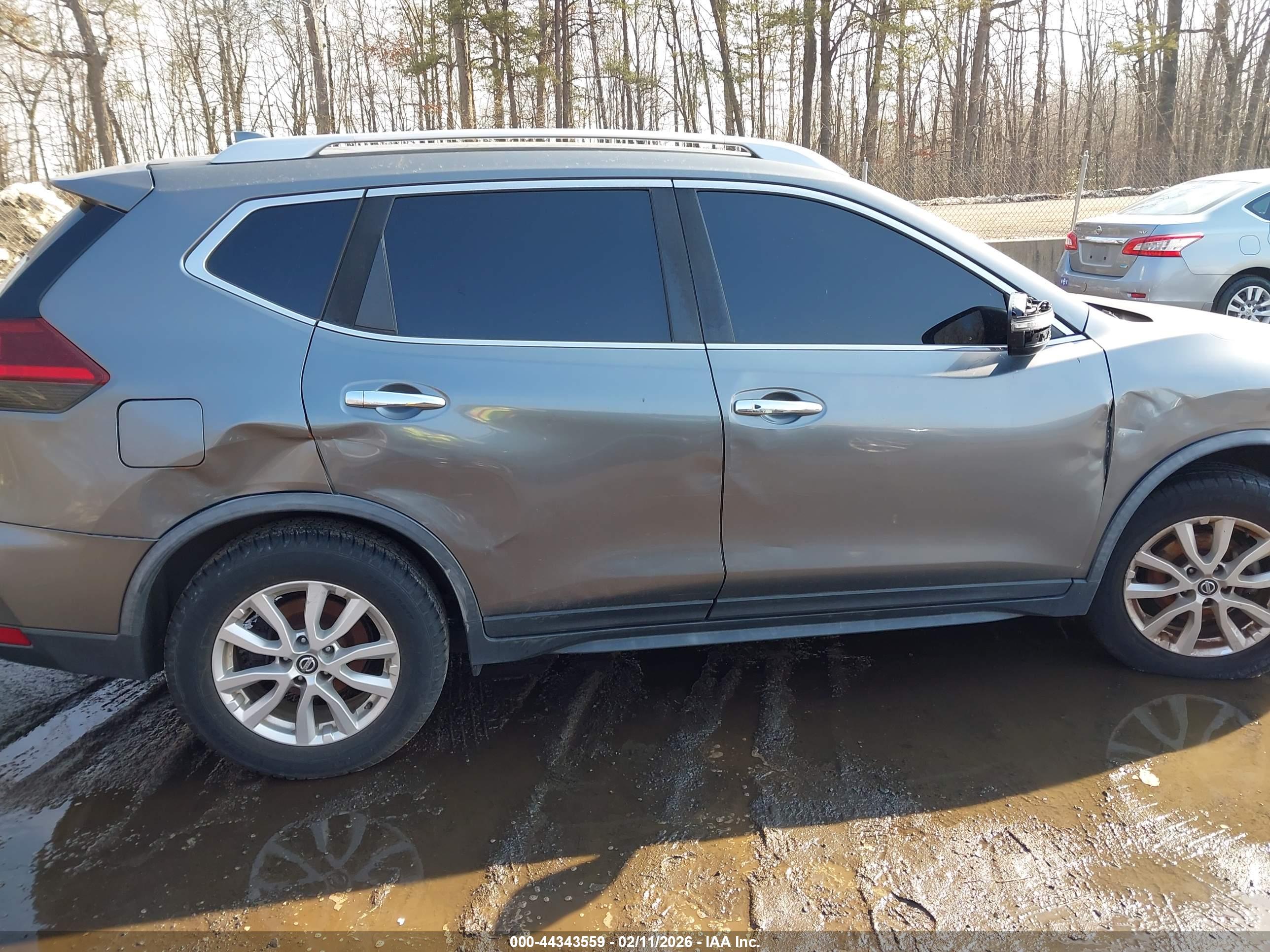 NISSAN ROGUE image 6