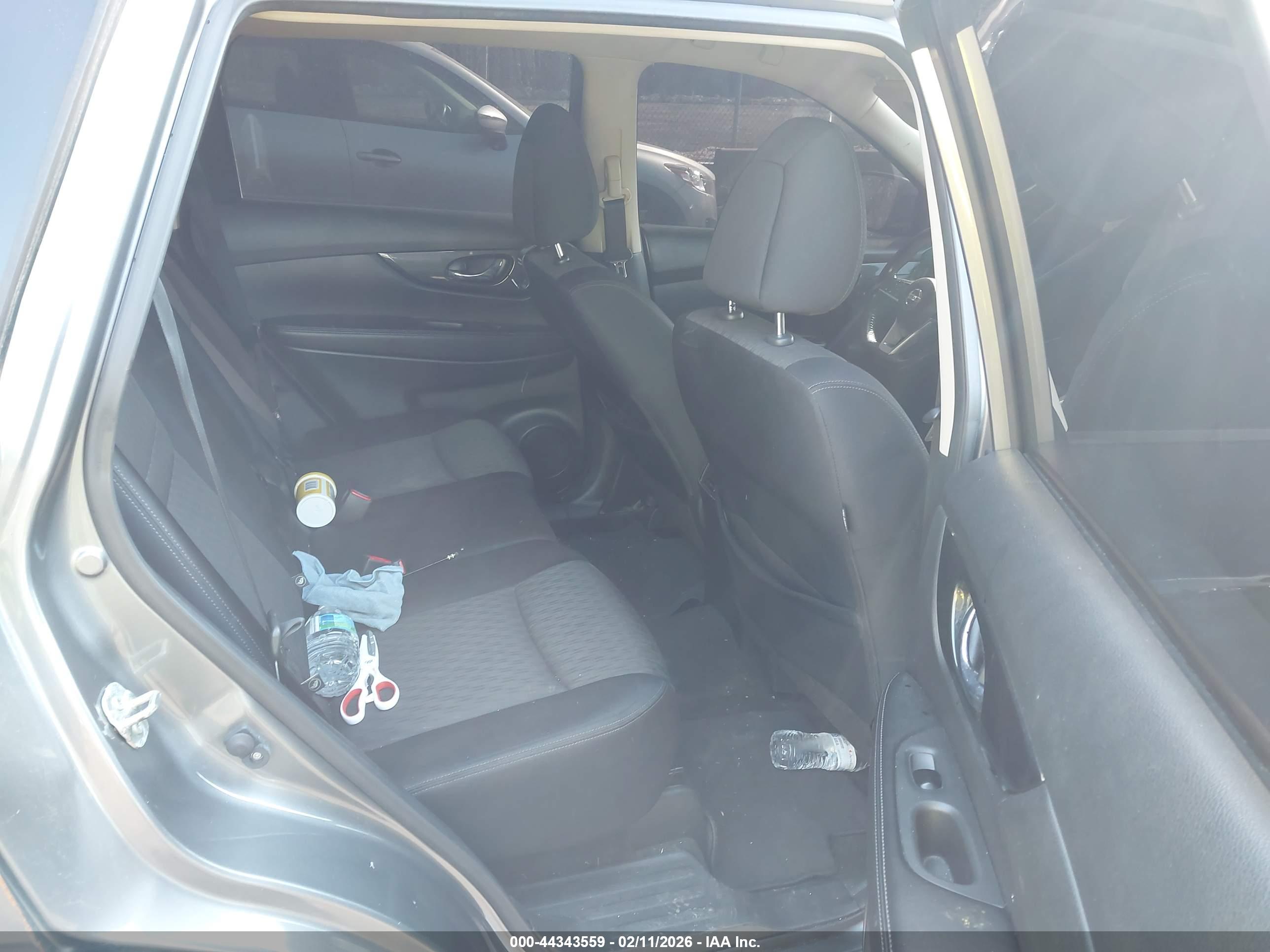NISSAN ROGUE image 8