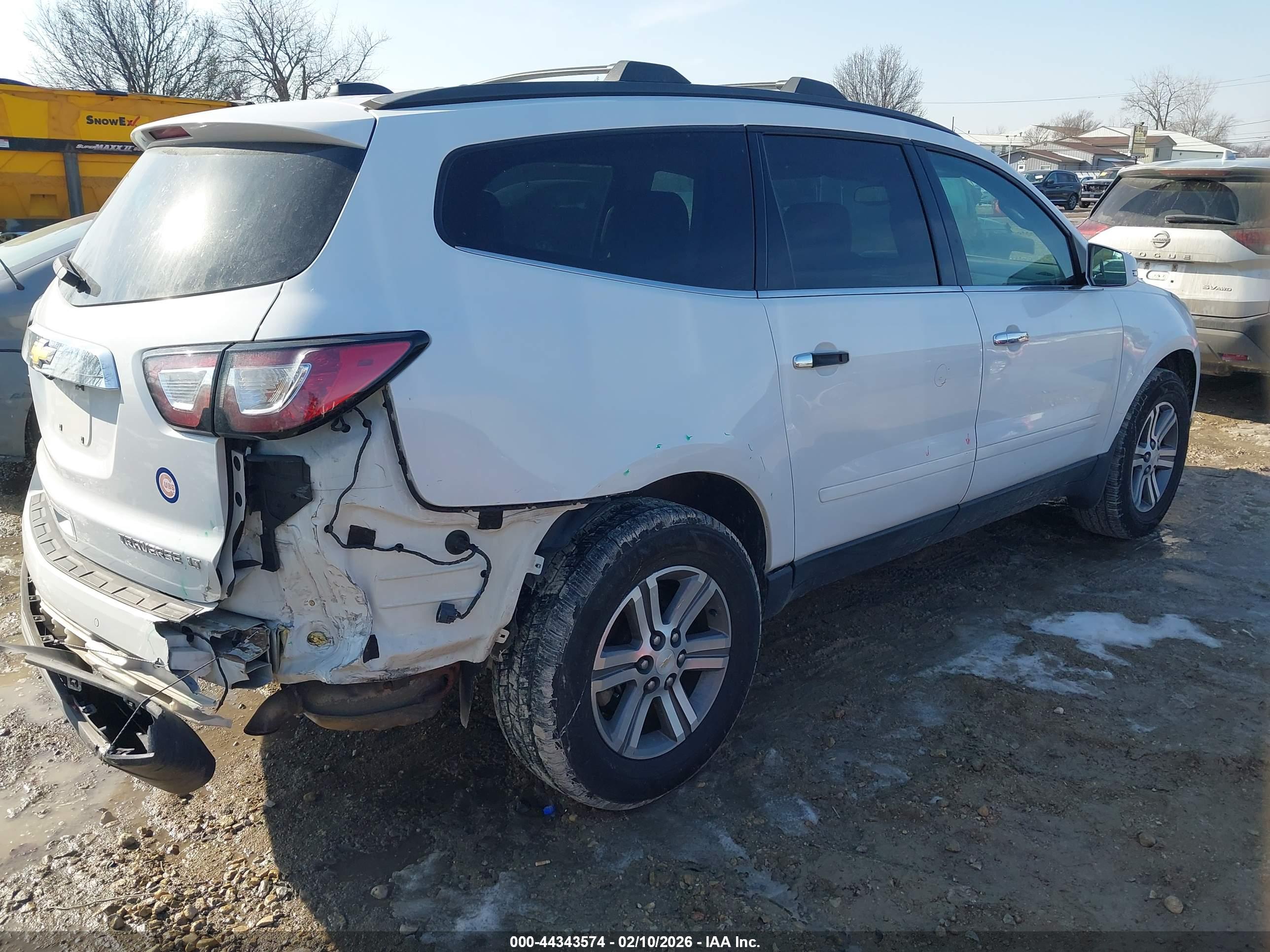 CHEVROLET TRAVERSE image 4