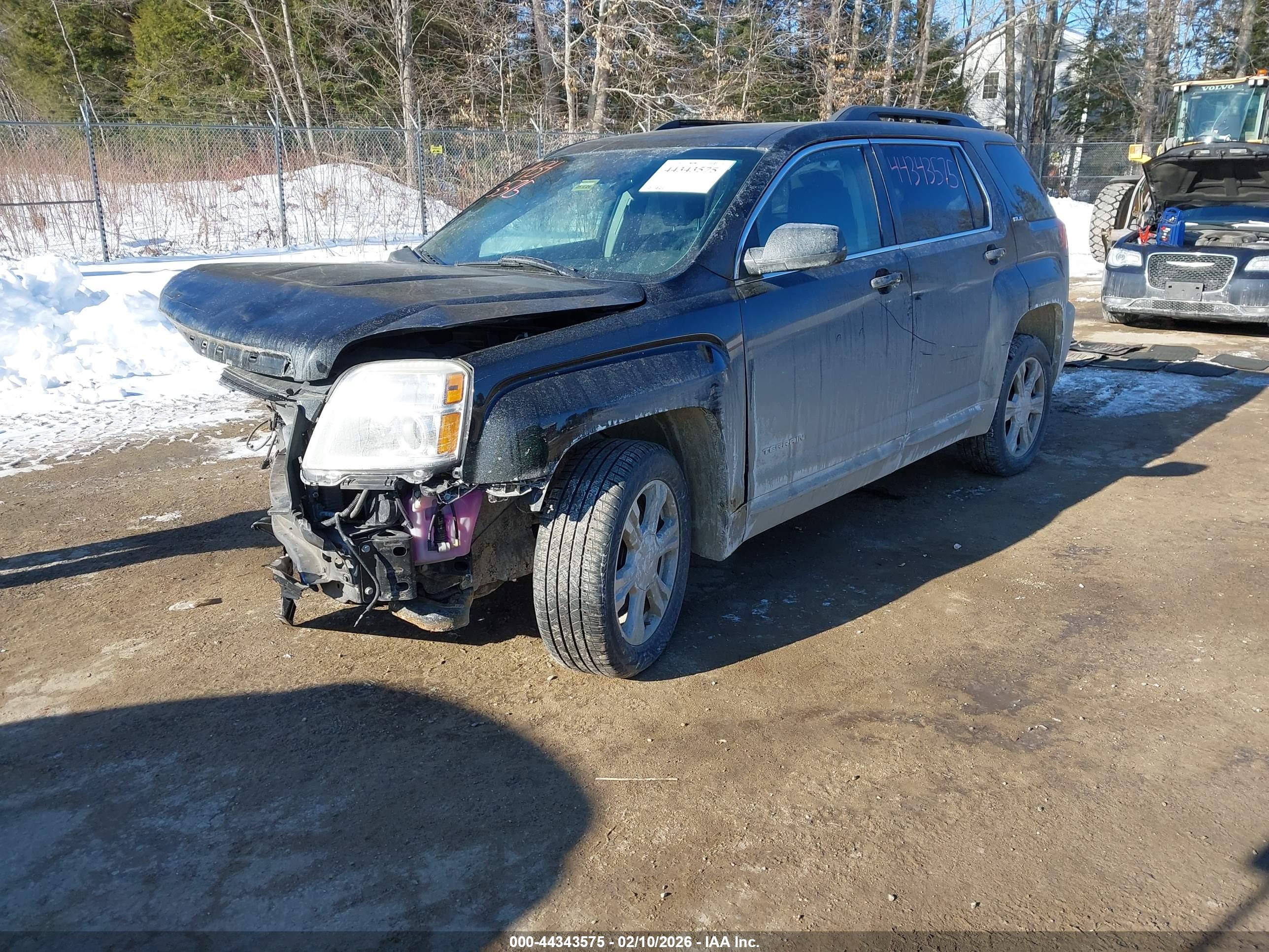 GMC TERRAIN image 2