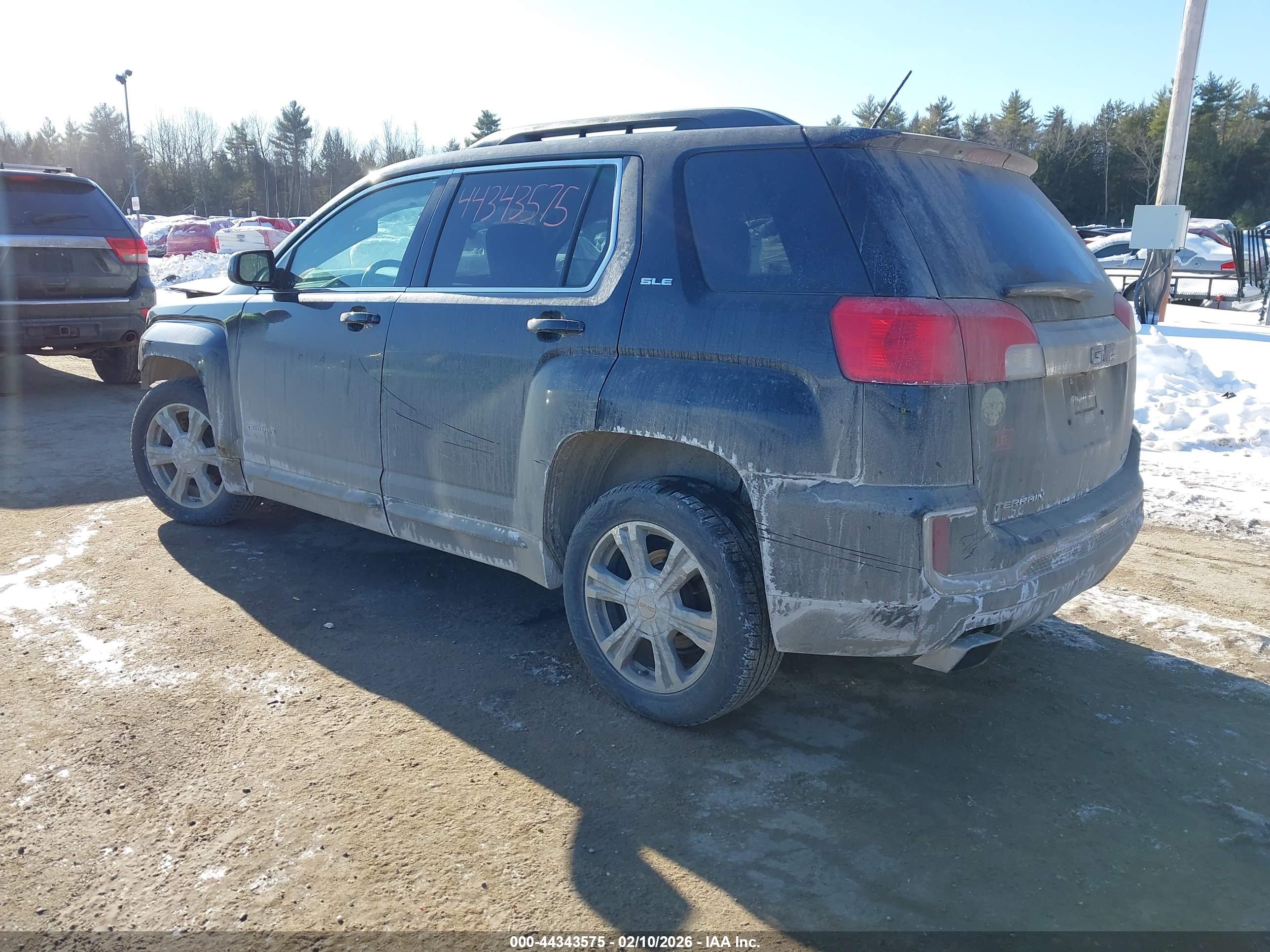 GMC TERRAIN image 3