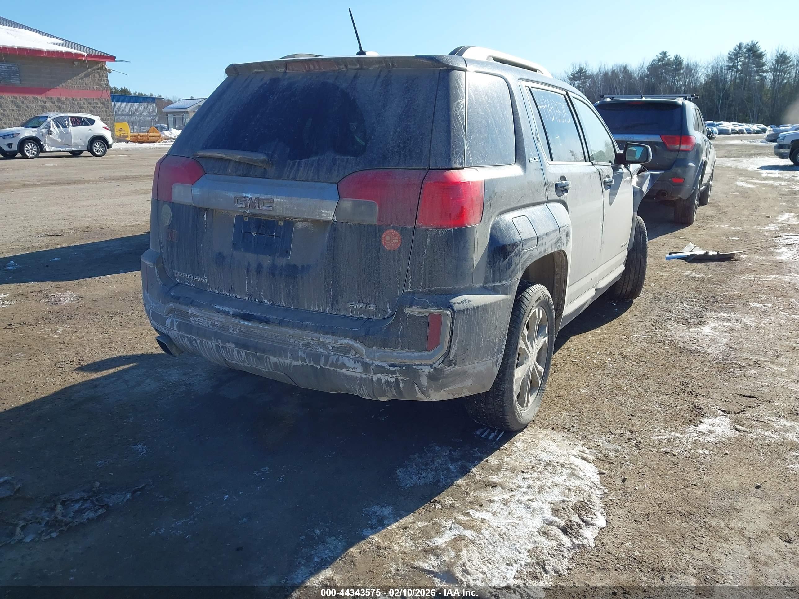GMC TERRAIN image 4