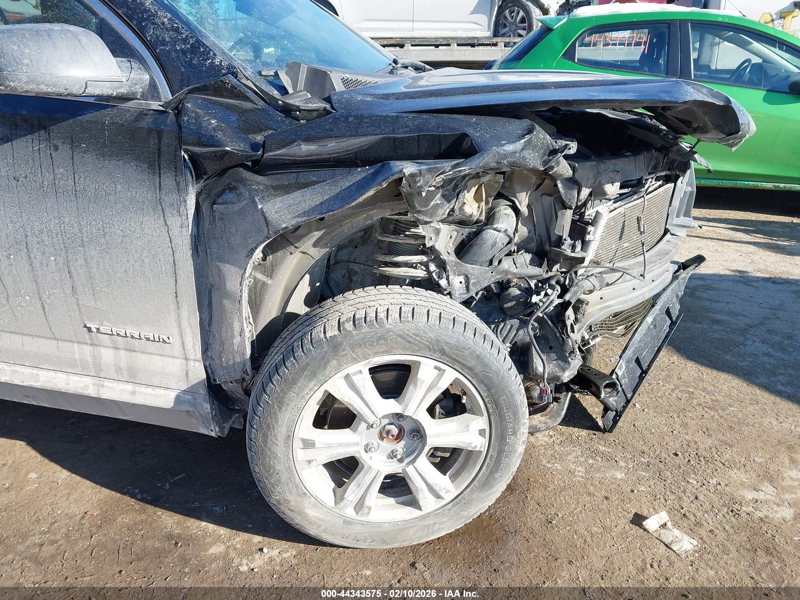 GMC TERRAIN image 6
