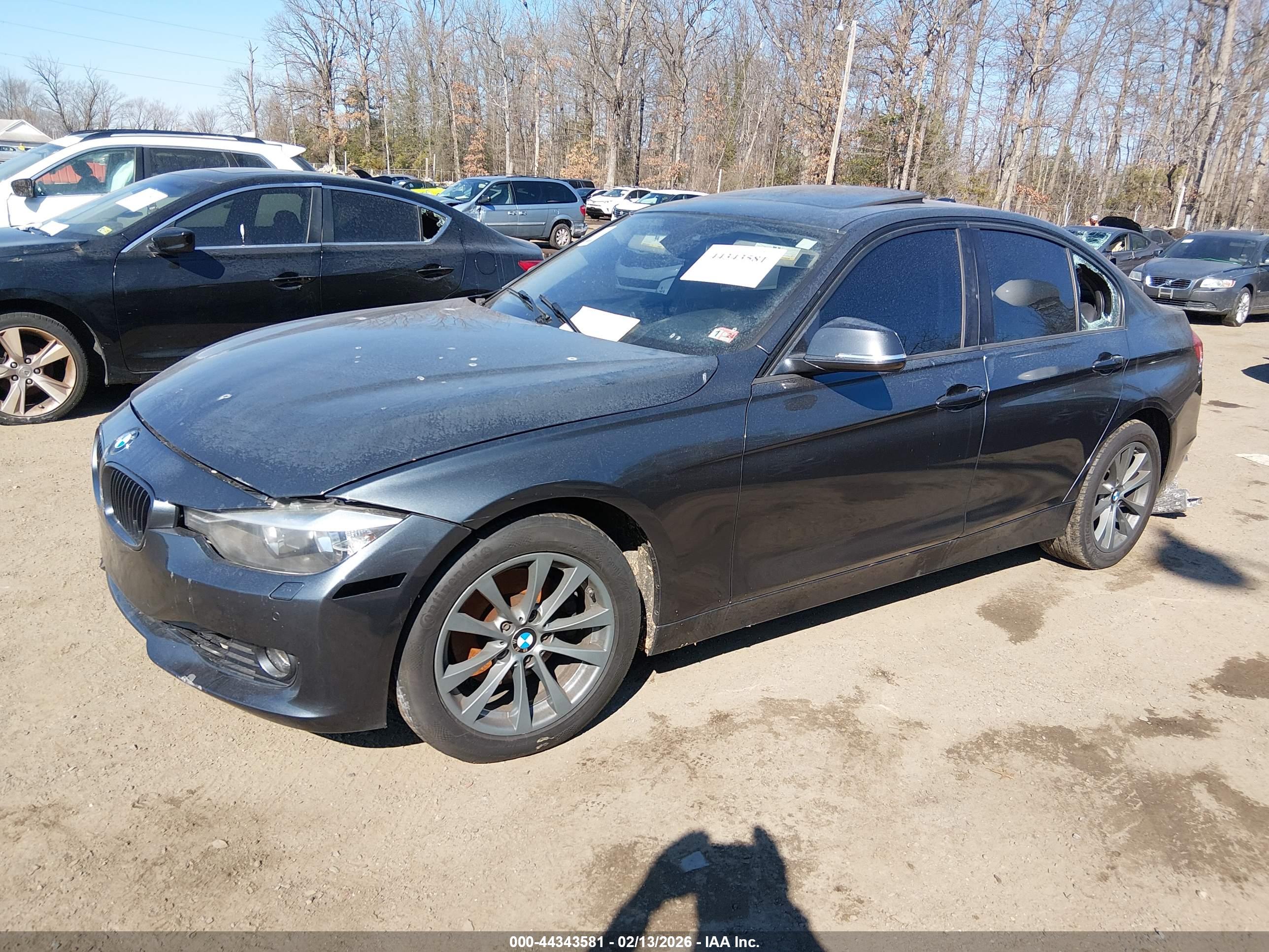 BMW 320I image 2