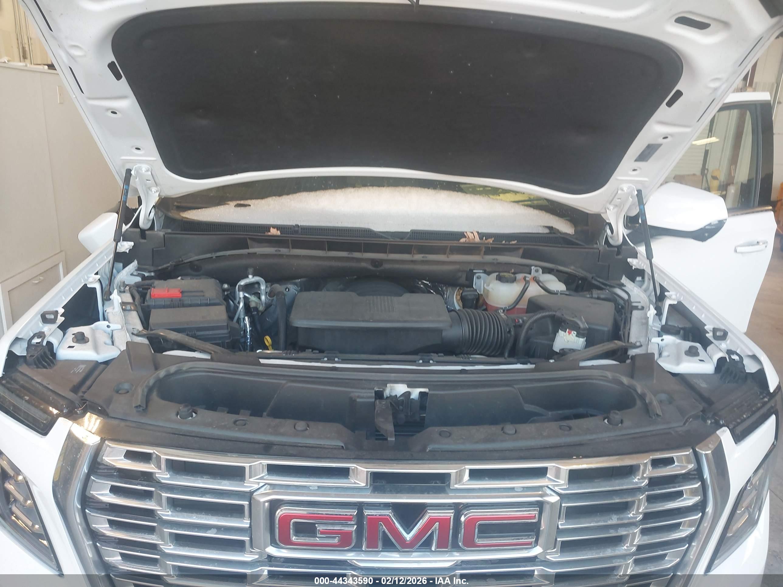 GMC YUKON image 10