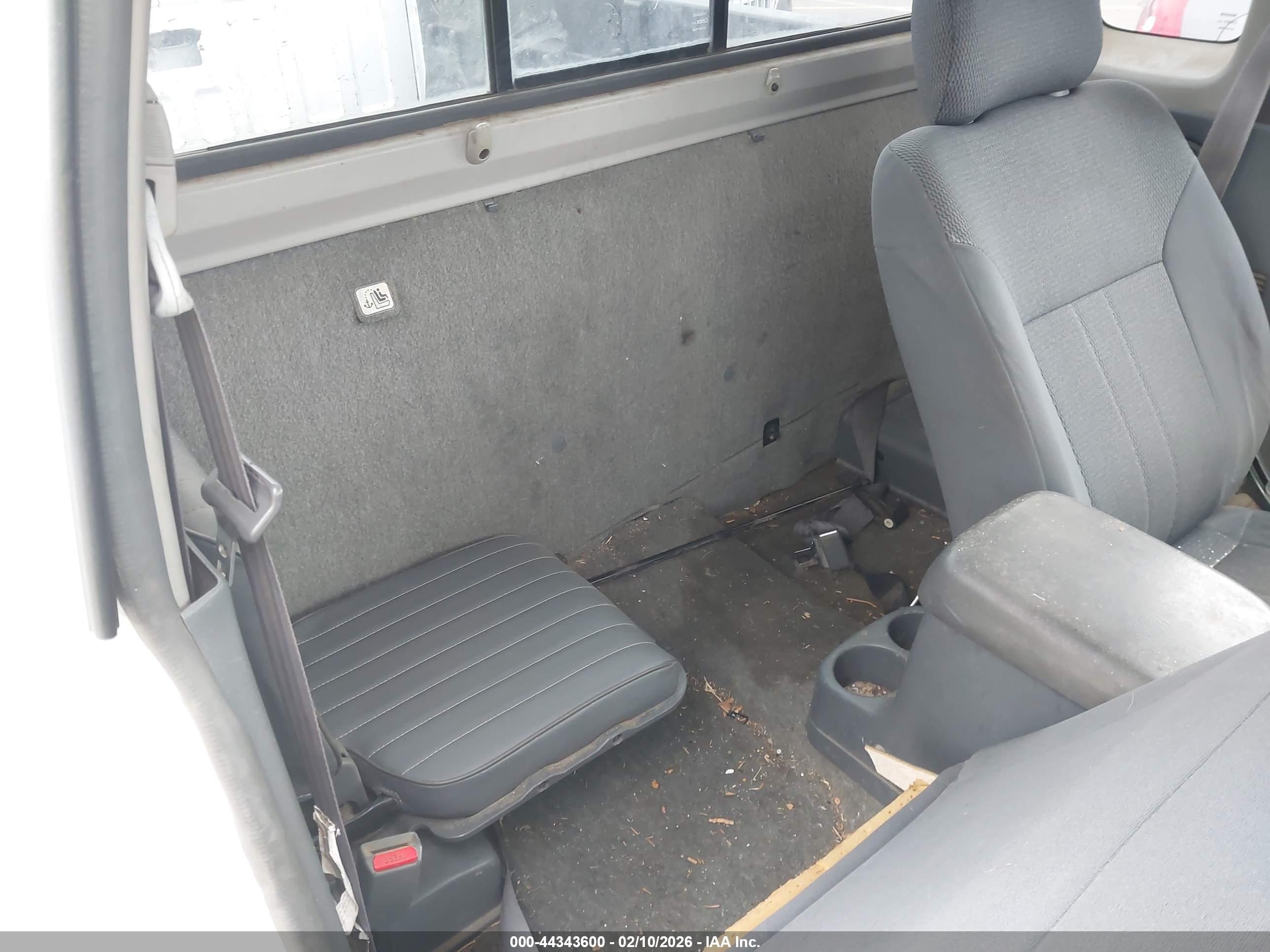 NISSAN FRONTIER image 8