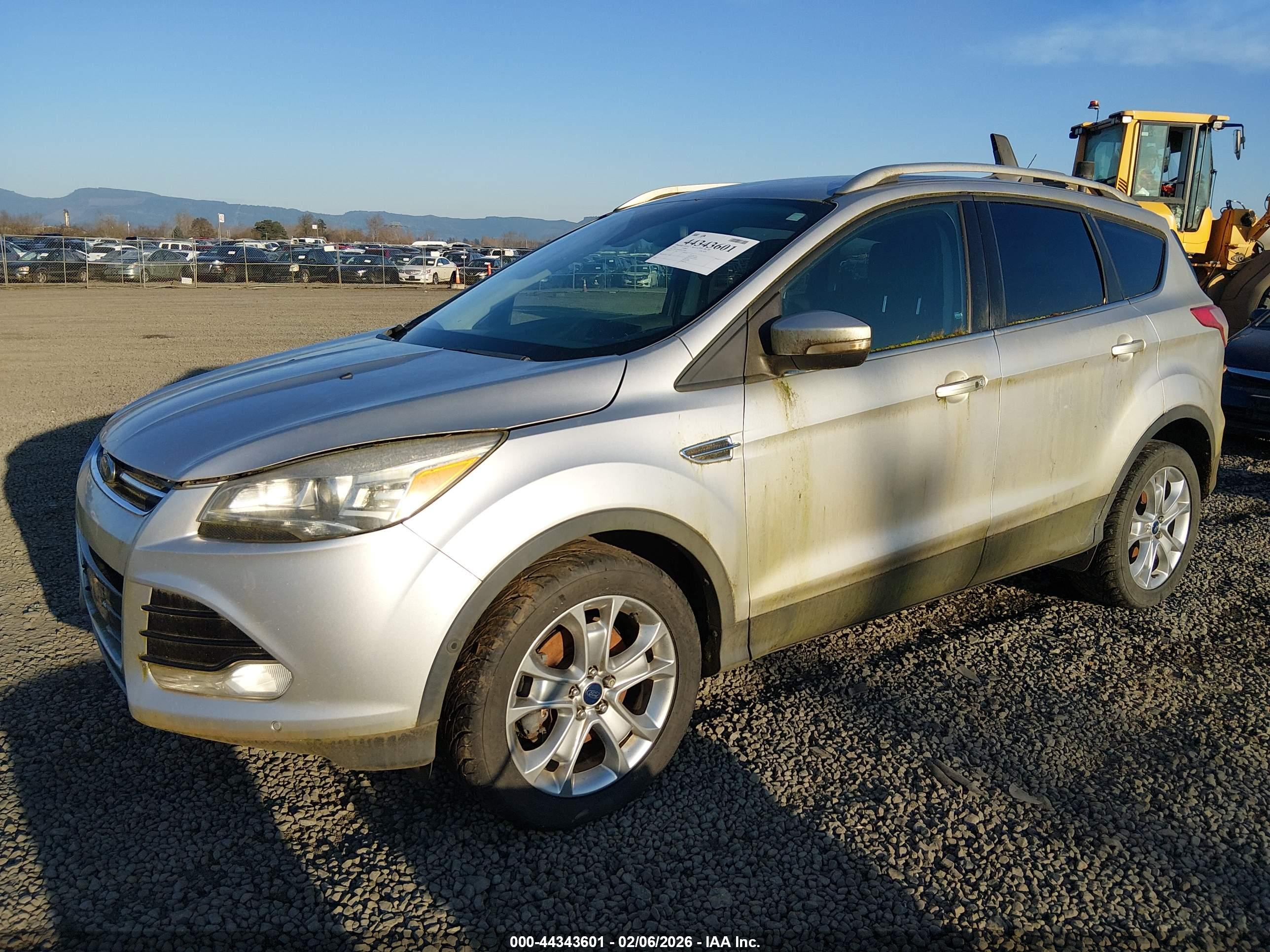 FORD ESCAPE image 2