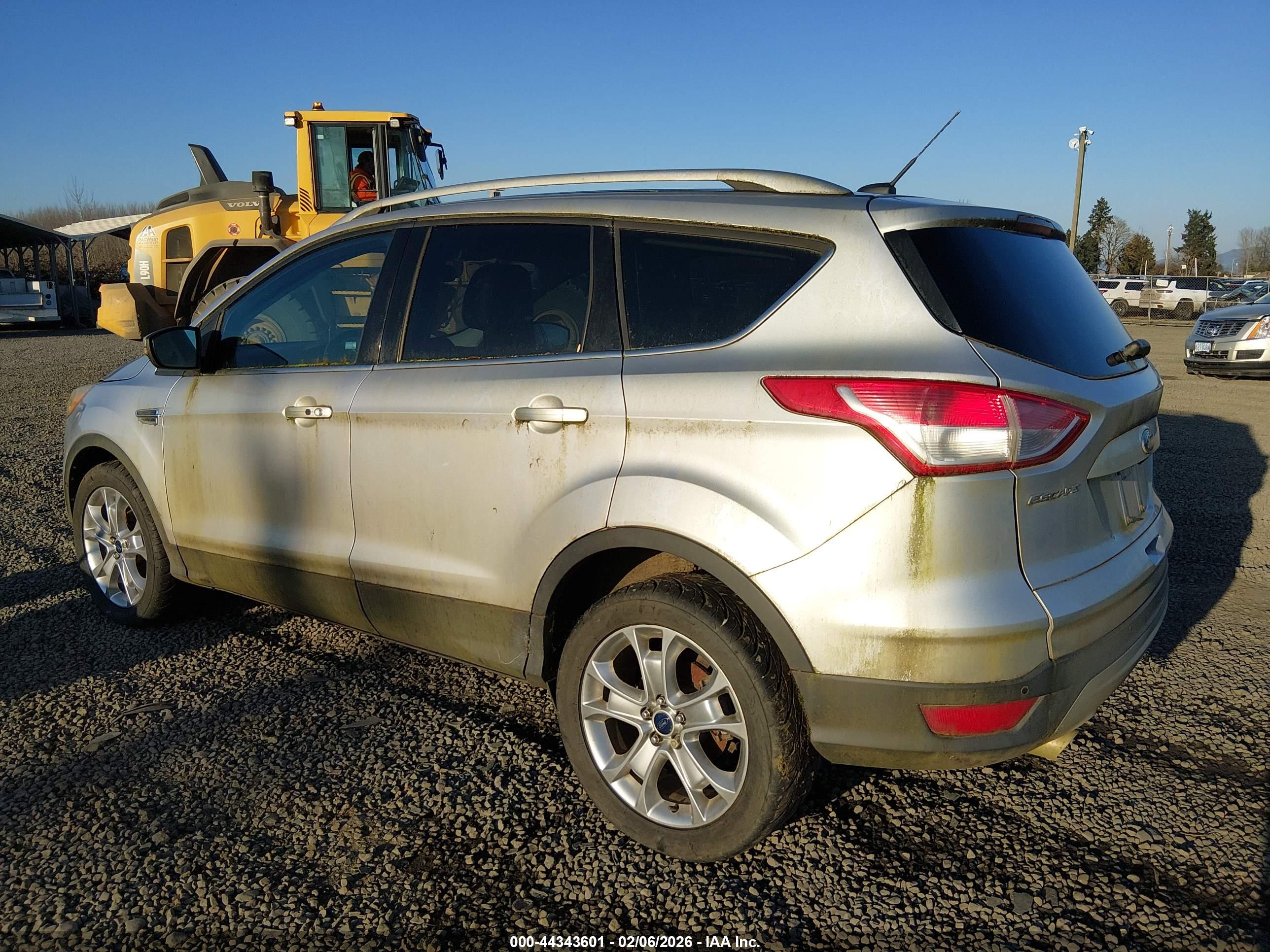 FORD ESCAPE image 3