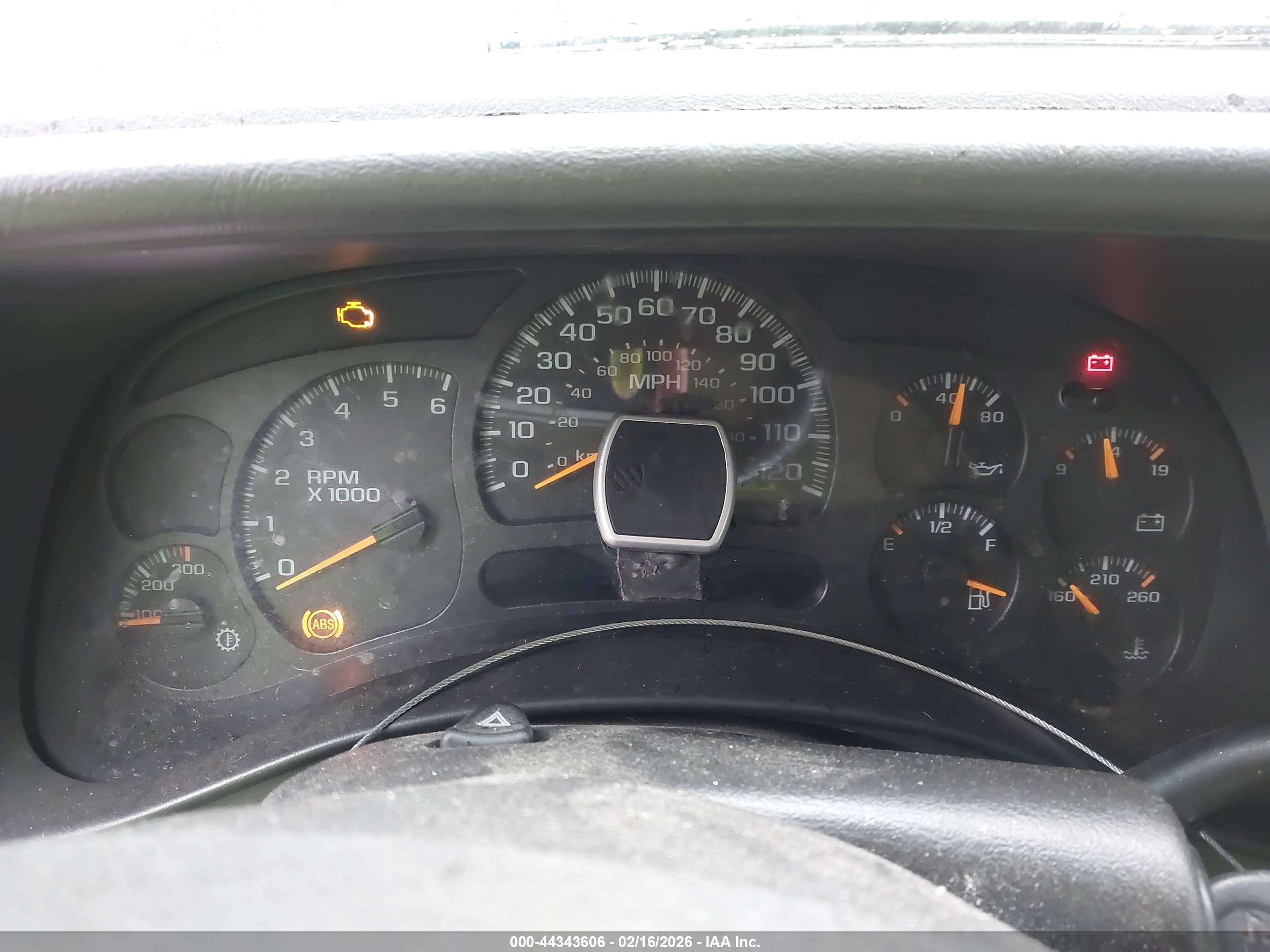 CHEVROLET SILVERADO image 7
