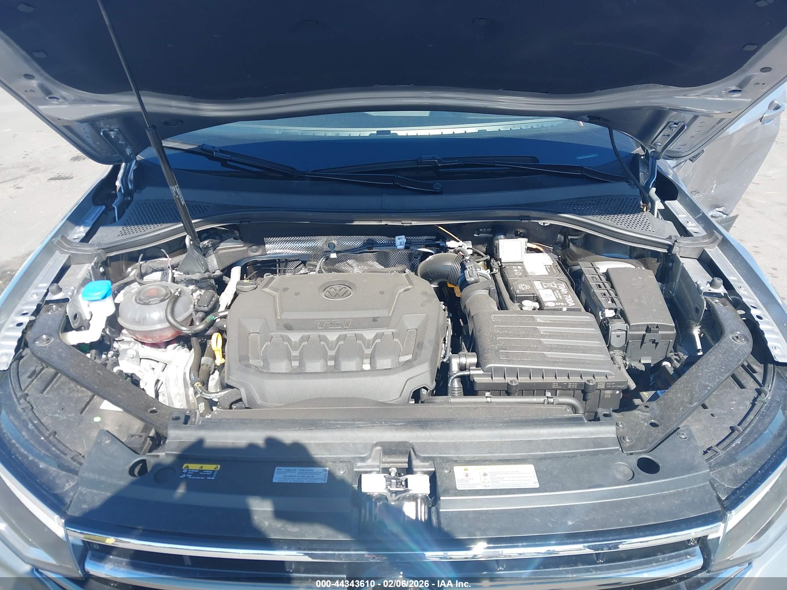 VOLKSWAGEN TIGUAN image 10
