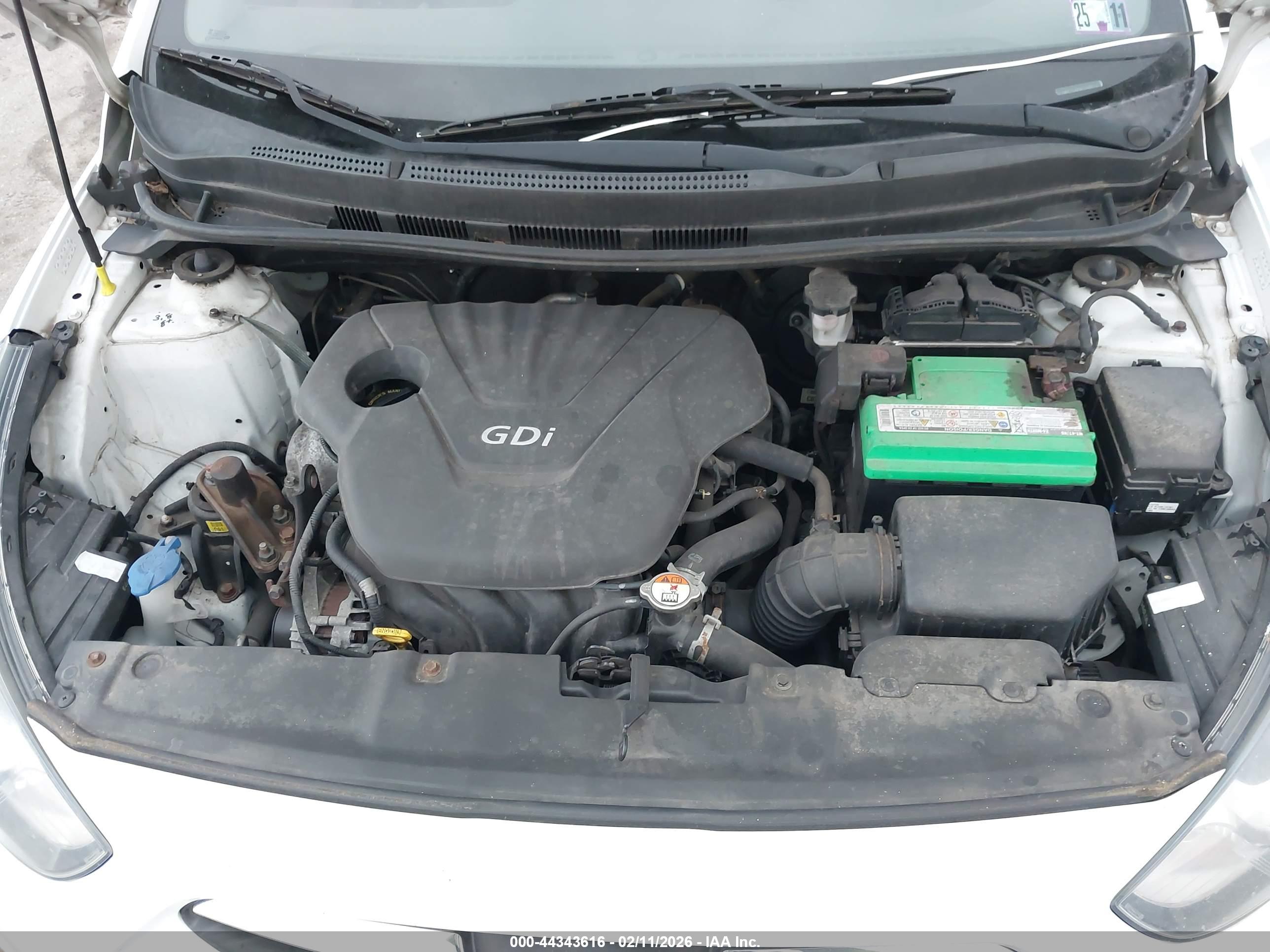 HYUNDAI ACCENT image 10