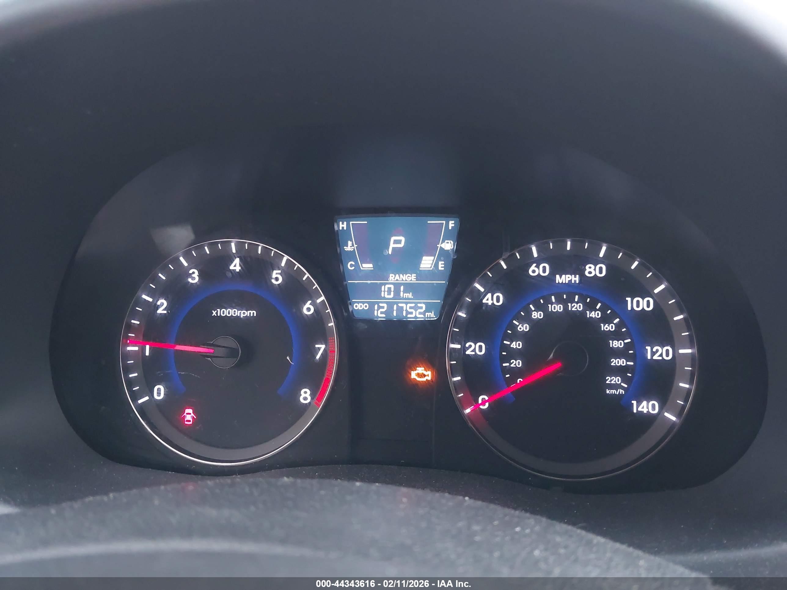HYUNDAI ACCENT image 7