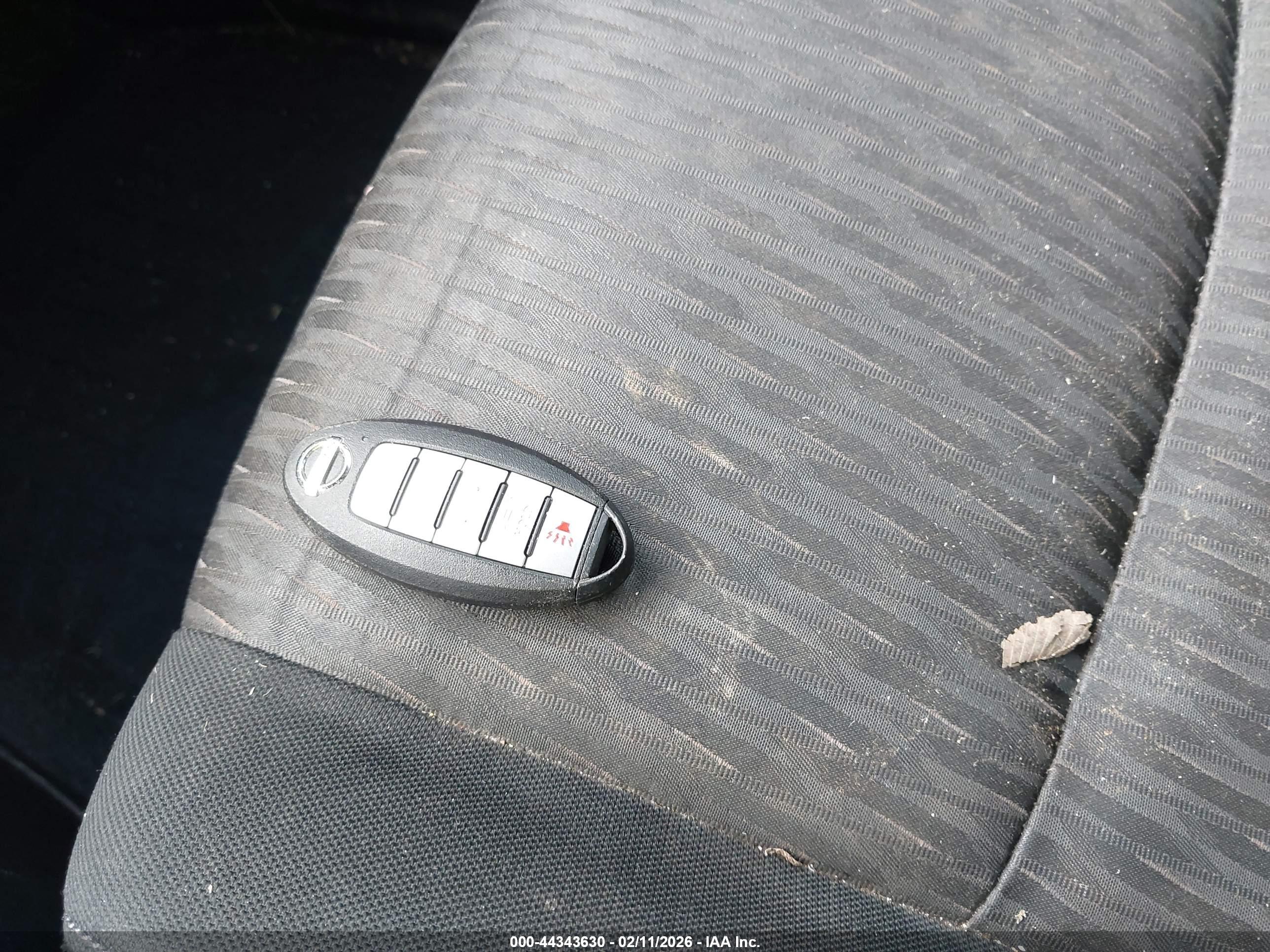 NISSAN ROGUE image 11