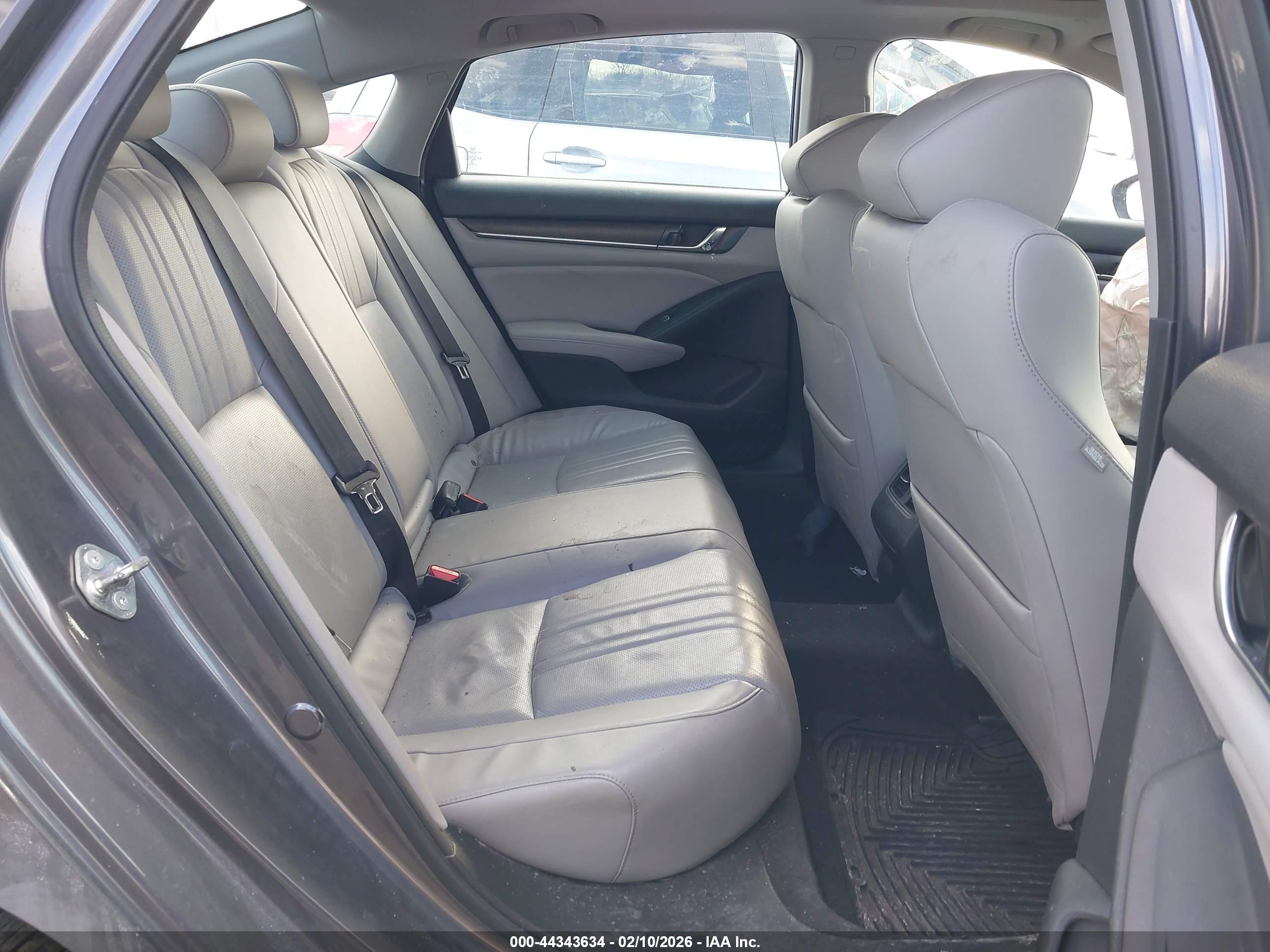 HONDA ACCORD image 8