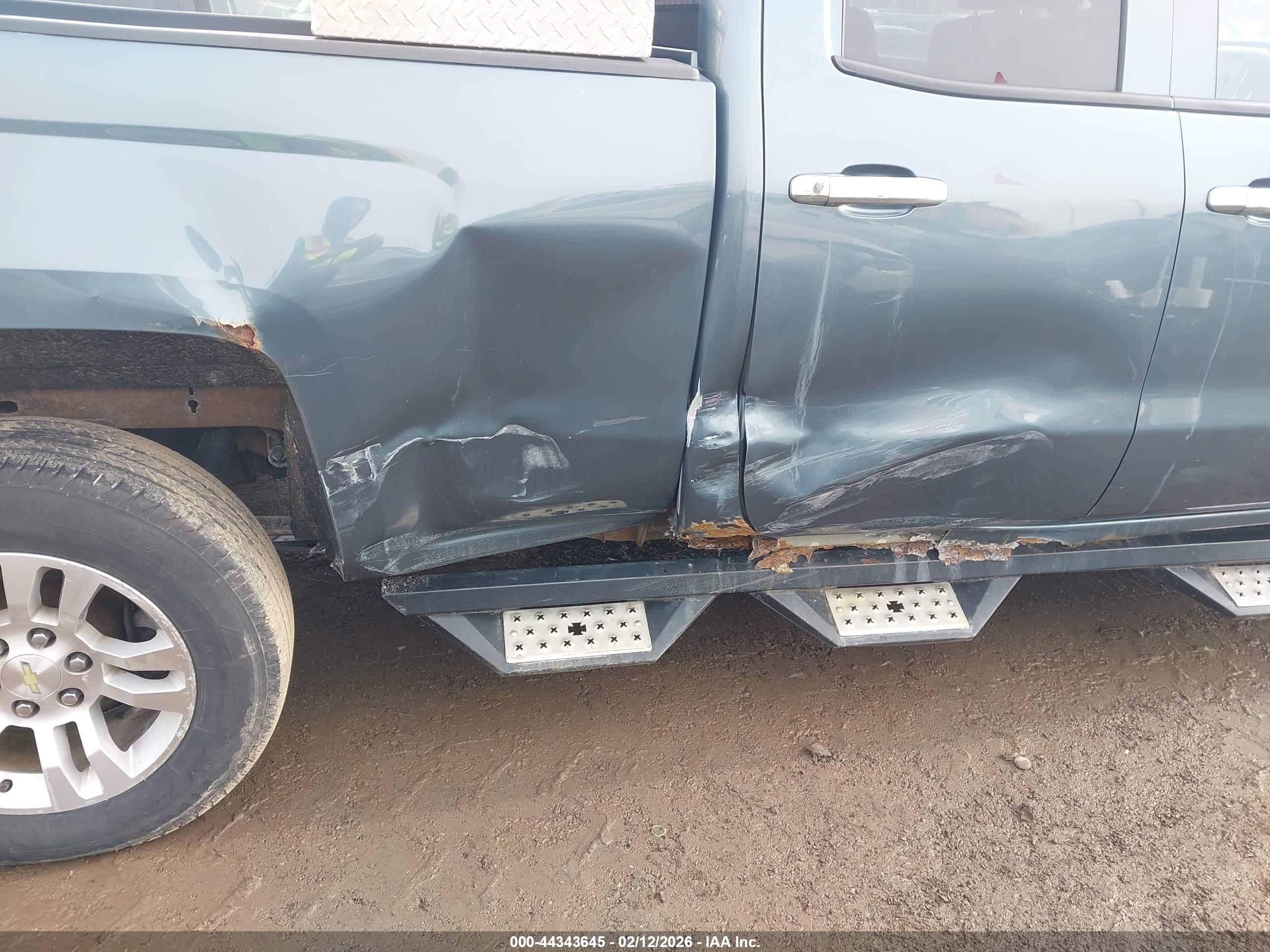 CHEVROLET SILVERADO image 6