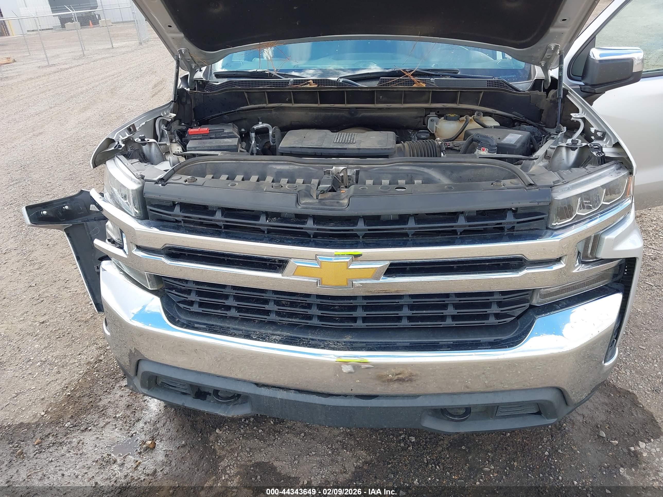 CHEVROLET SILVERADO image 10