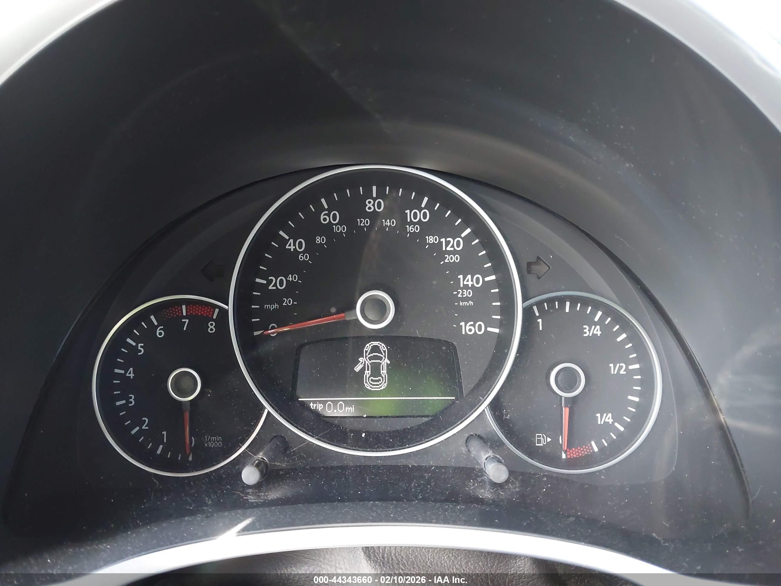 VOLKSWAGEN BEETLE image 7