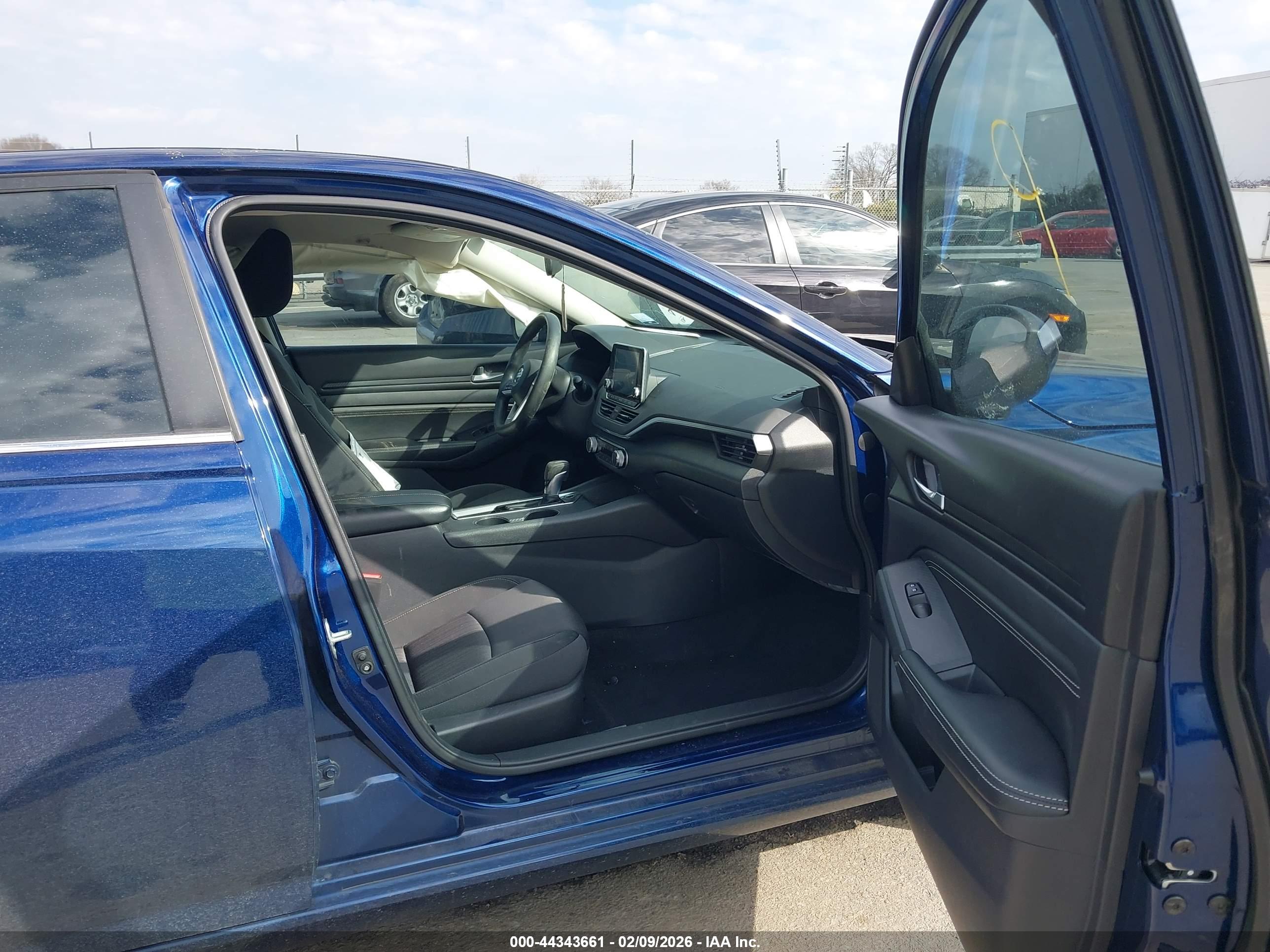NISSAN ALTIMA image 5