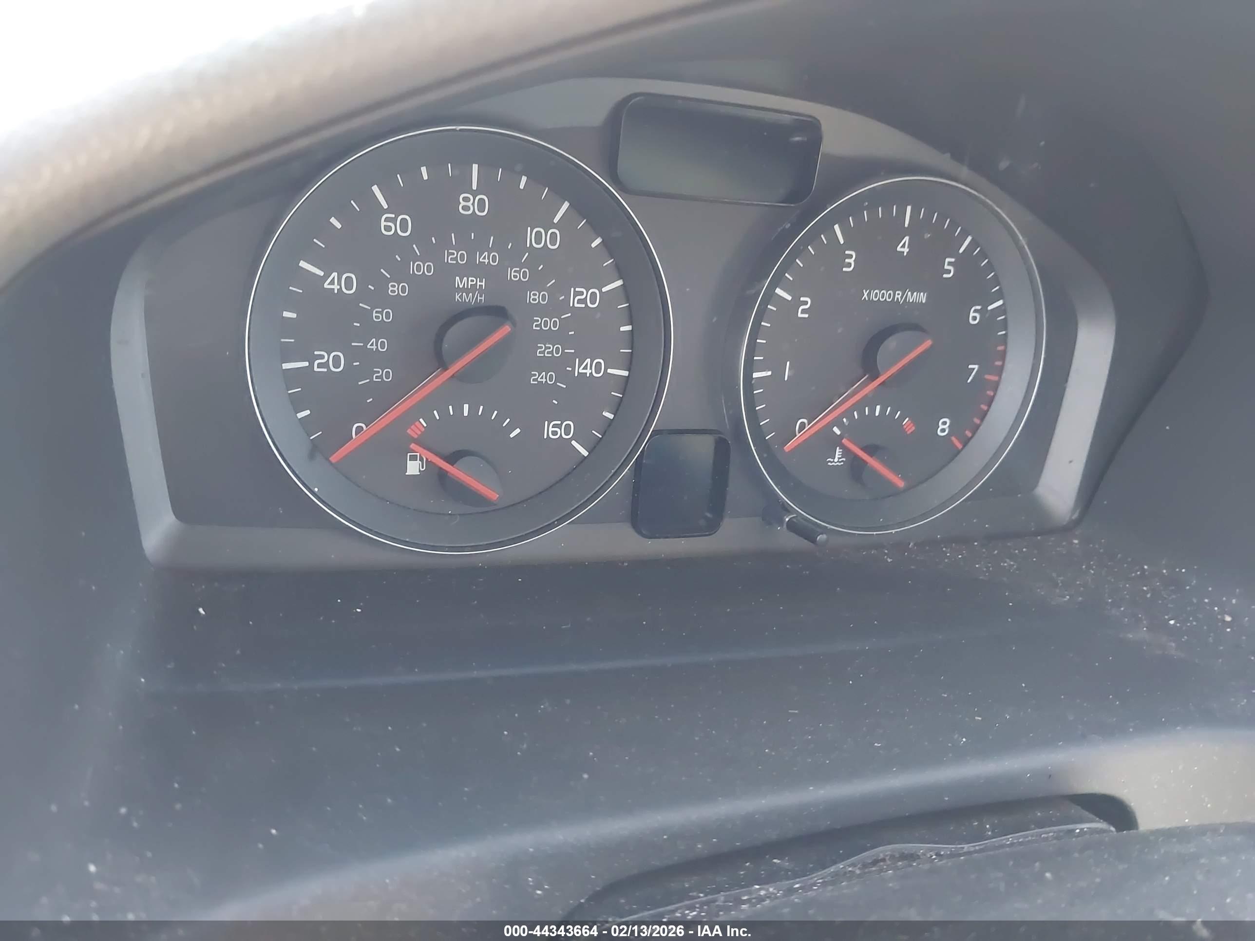 VOLVO S40 image 7