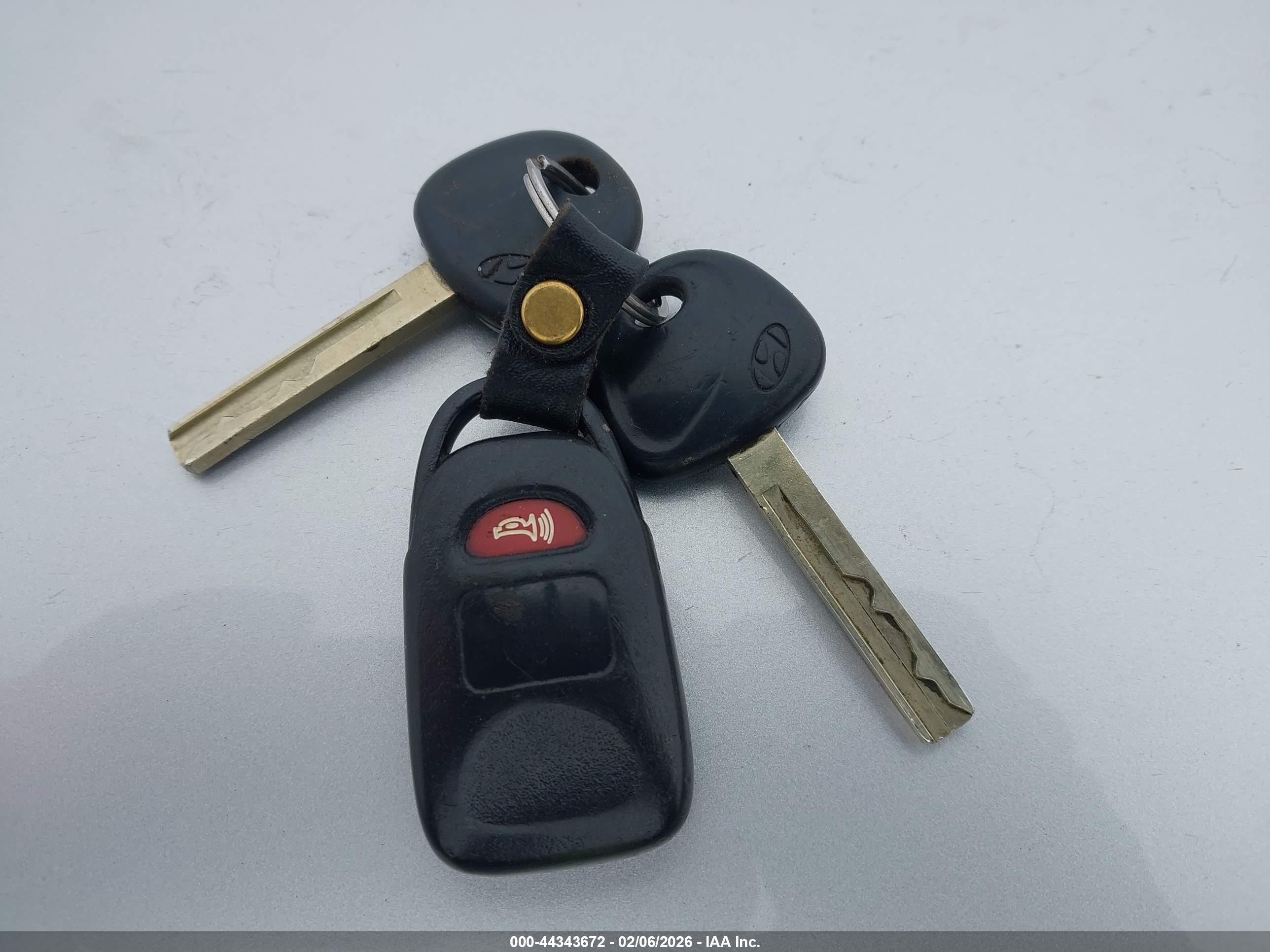 HYUNDAI ACCENT image 11
