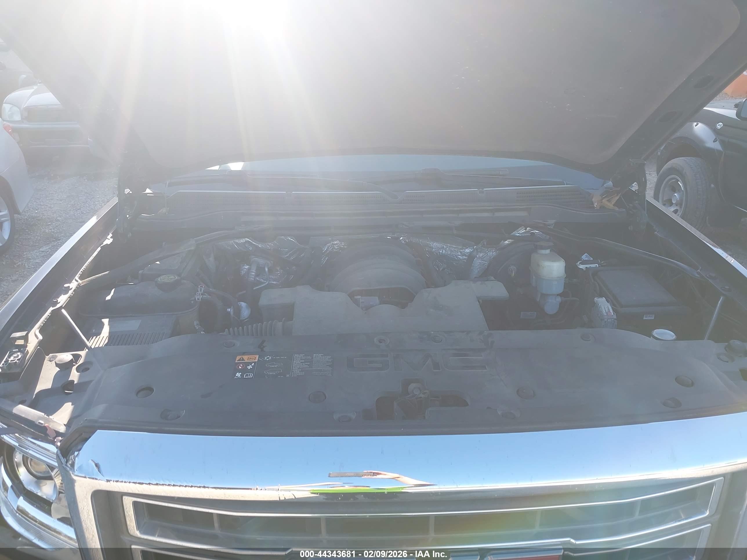GMC SIERRA image 10