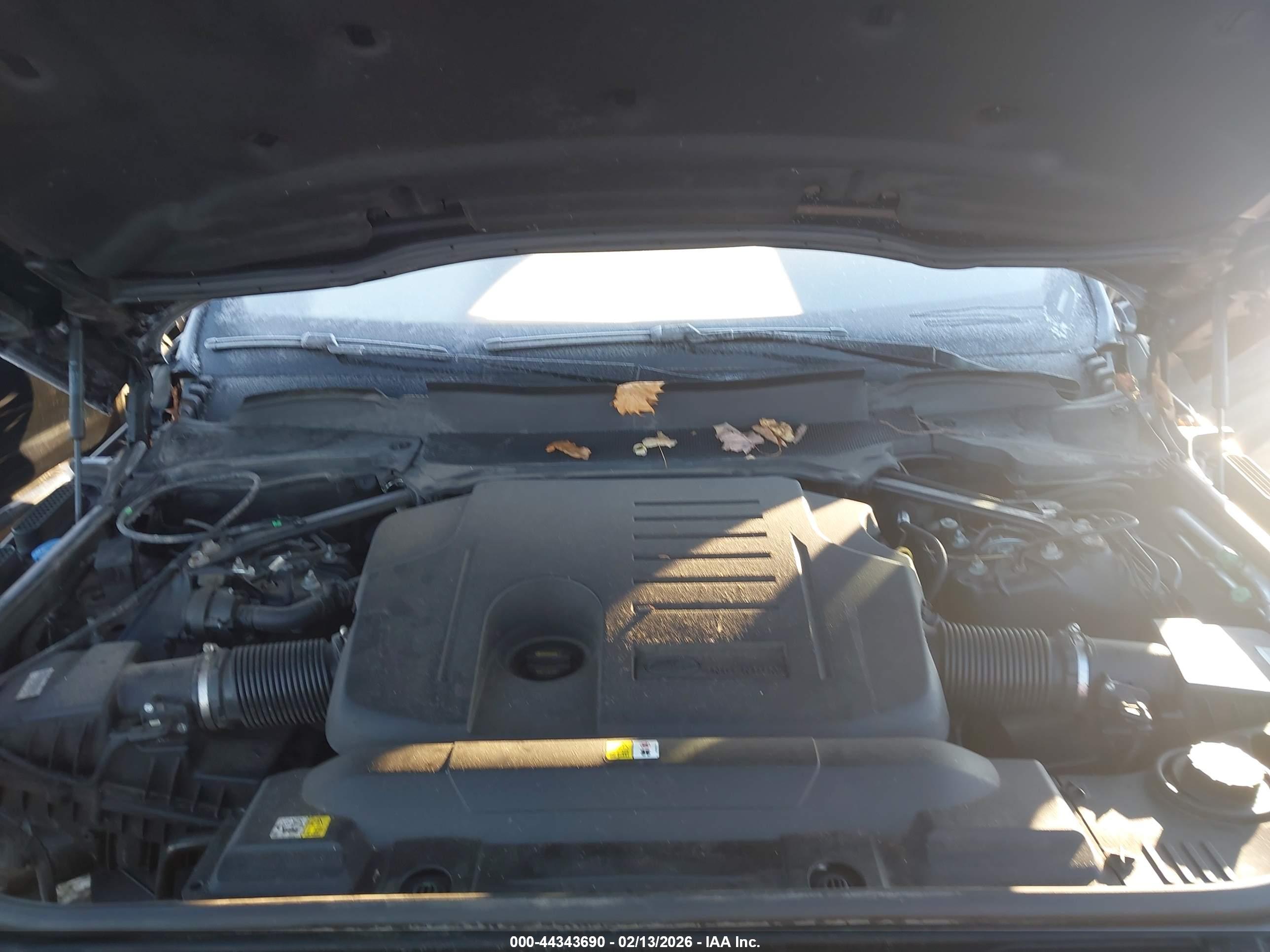LAND ROVER image 10