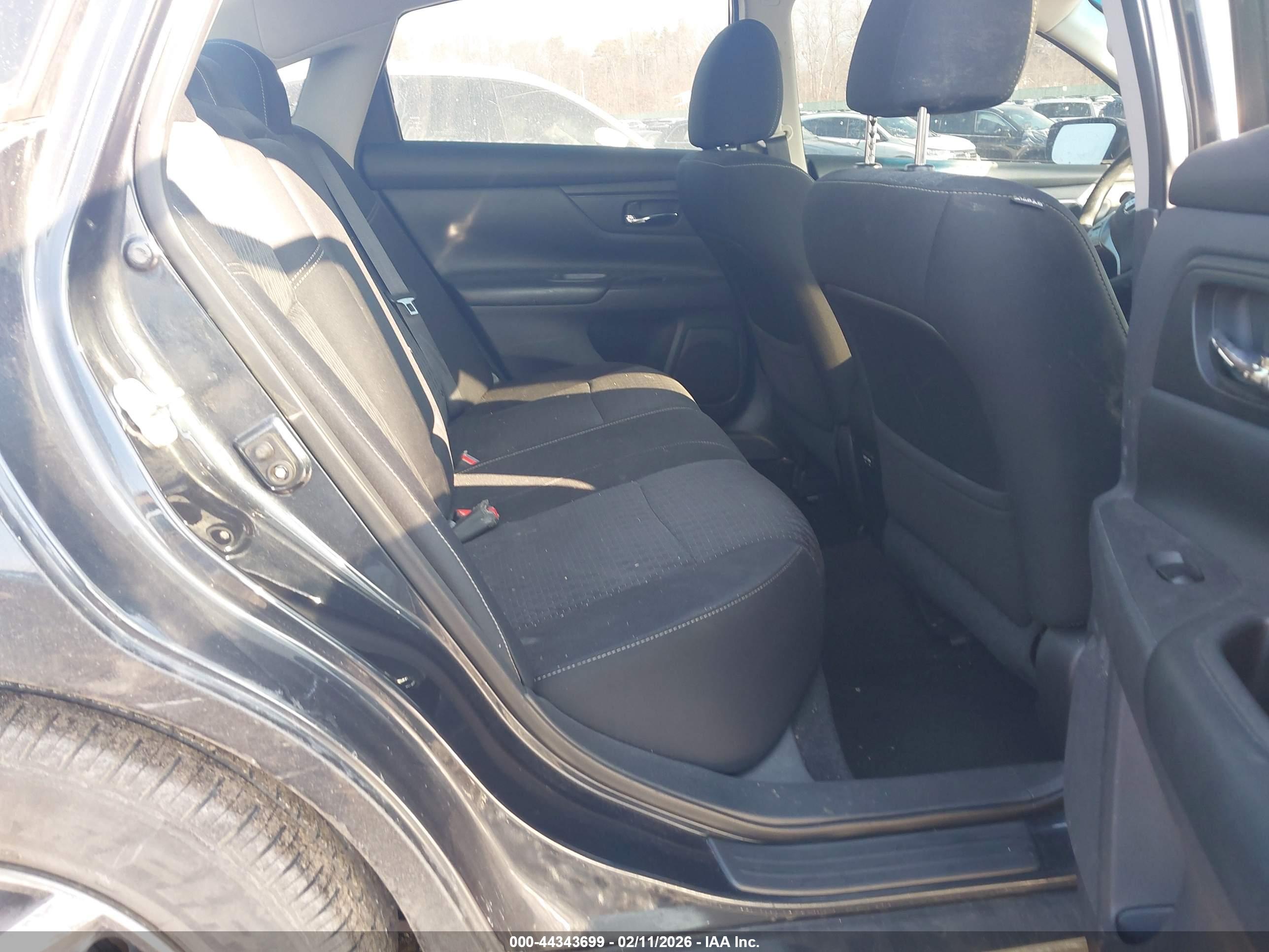 NISSAN ALTIMA image 8
